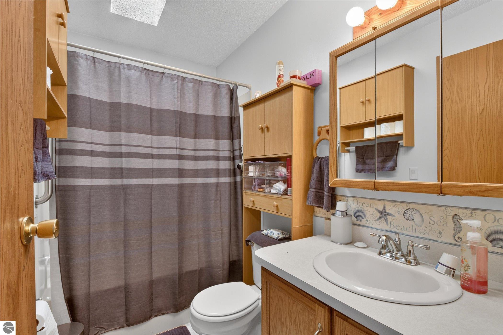 405 S State Street, Alma, MI 48801 — Photo 37