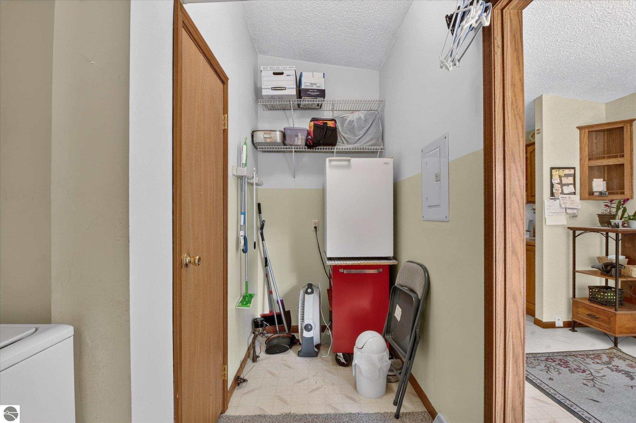 405 S State Street, Alma, MI 48801 — Photo 39