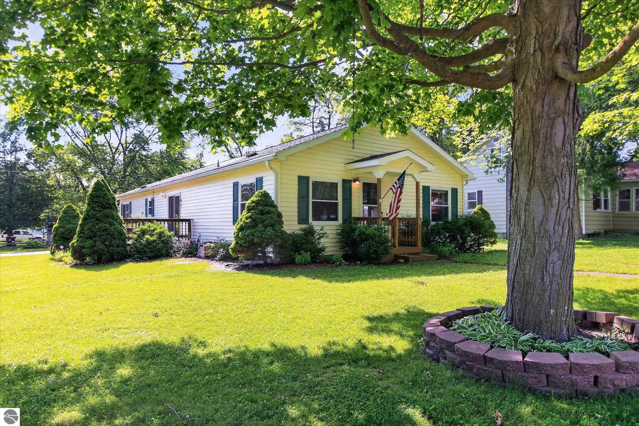 405 S State Street, Alma, MI 48801 — Photo 5