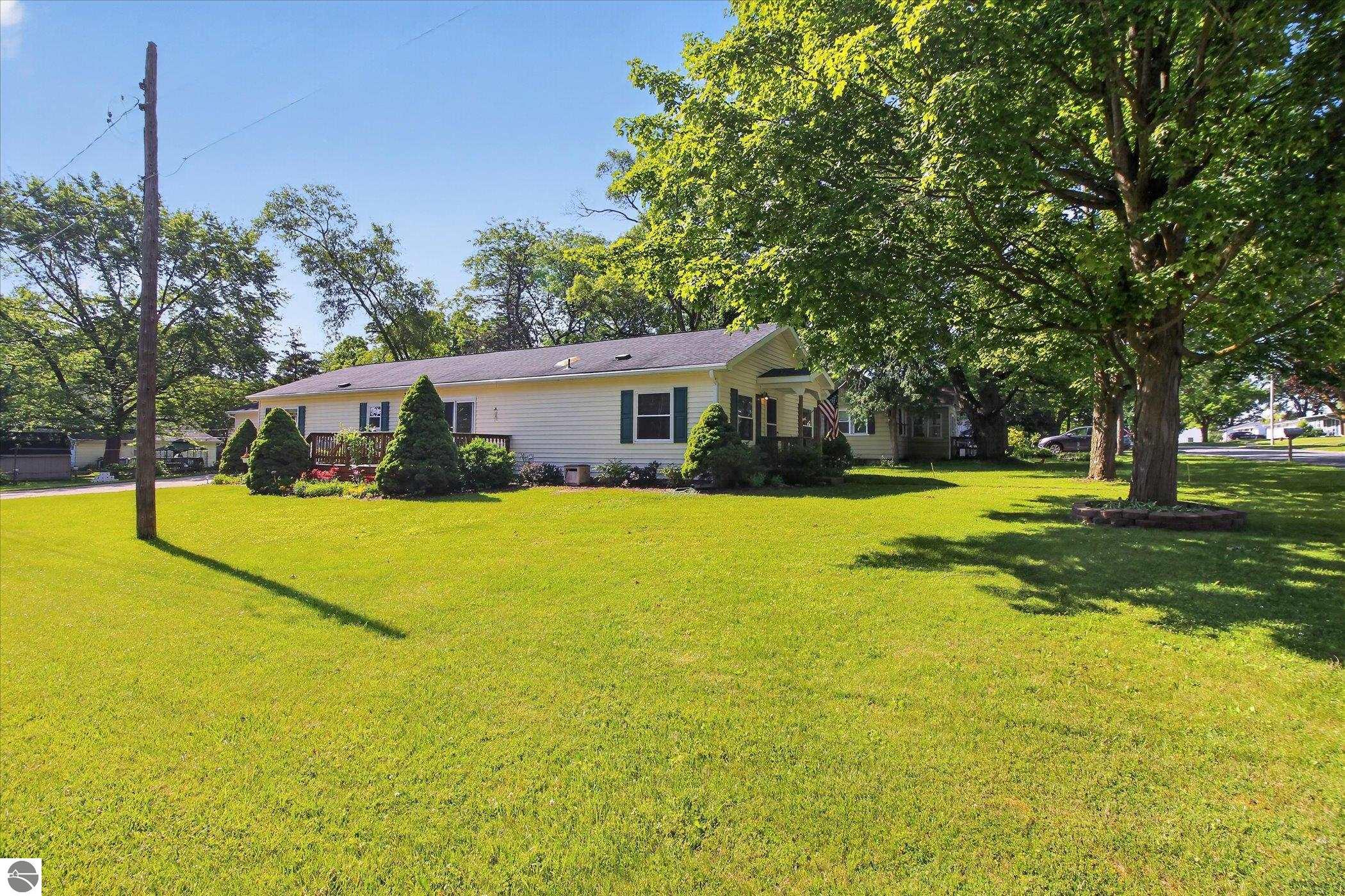 405 S State Street, Alma, MI 48801 — Photo 6
