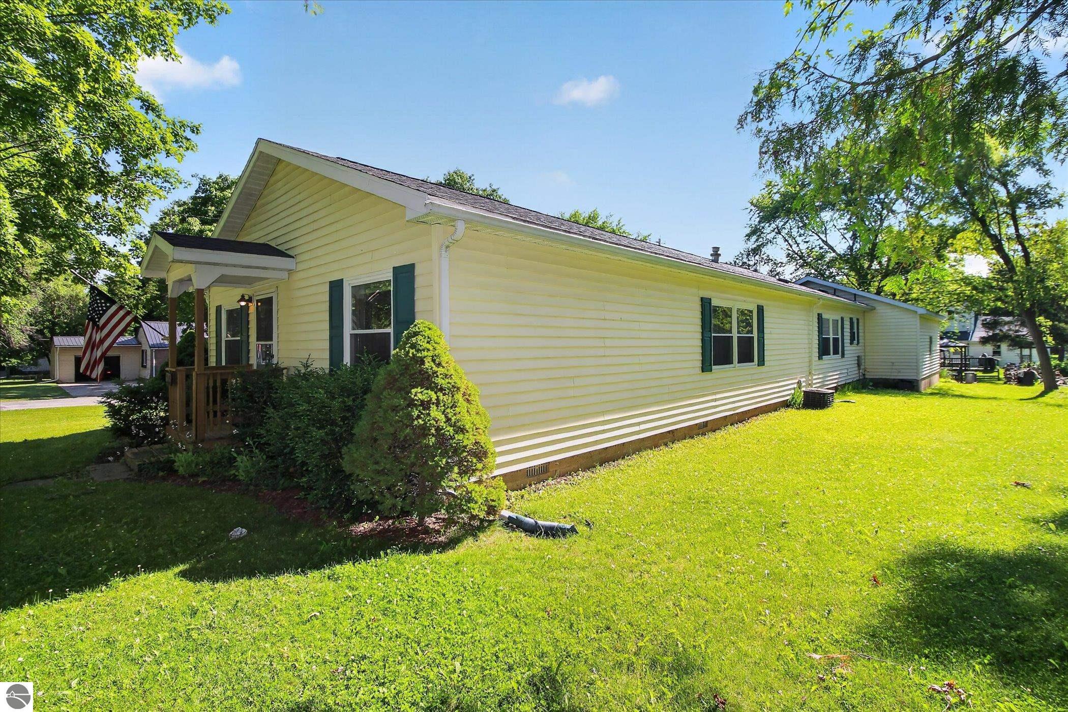 405 S State Street, Alma, MI 48801 — Photo 7