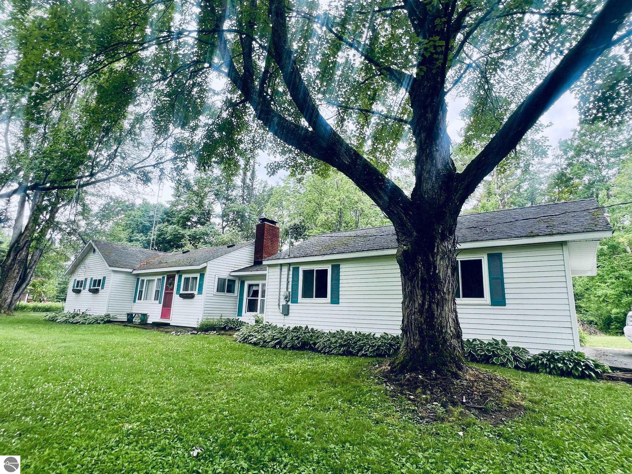 3208 S Healey Road, Glennie, MI 48737