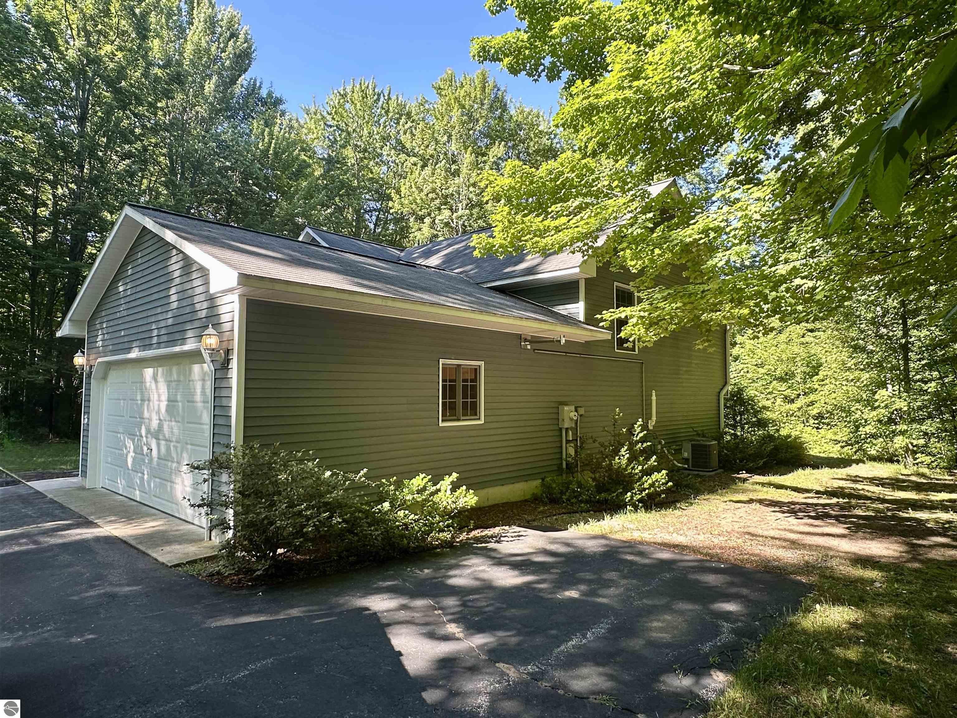 8500 Bent Pine Drive, Lake Ann, MI 49650 — Photo 10
