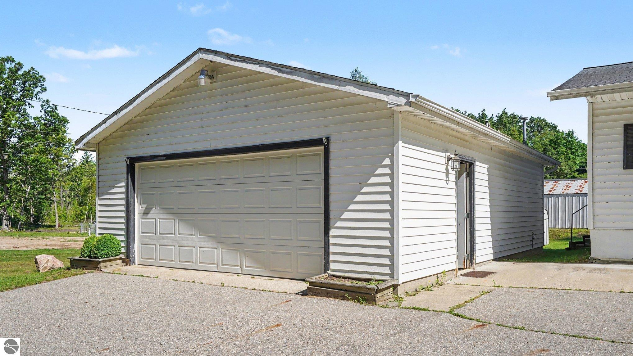 10221 E Church Road, Vestaburg, MI 48891 — Photo 23
