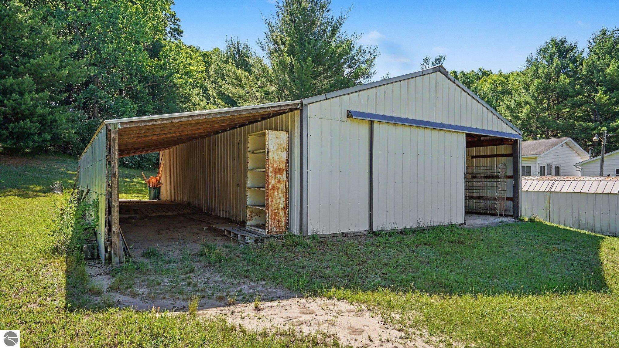 10221 E Church Road, Vestaburg, MI 48891 — Photo 28