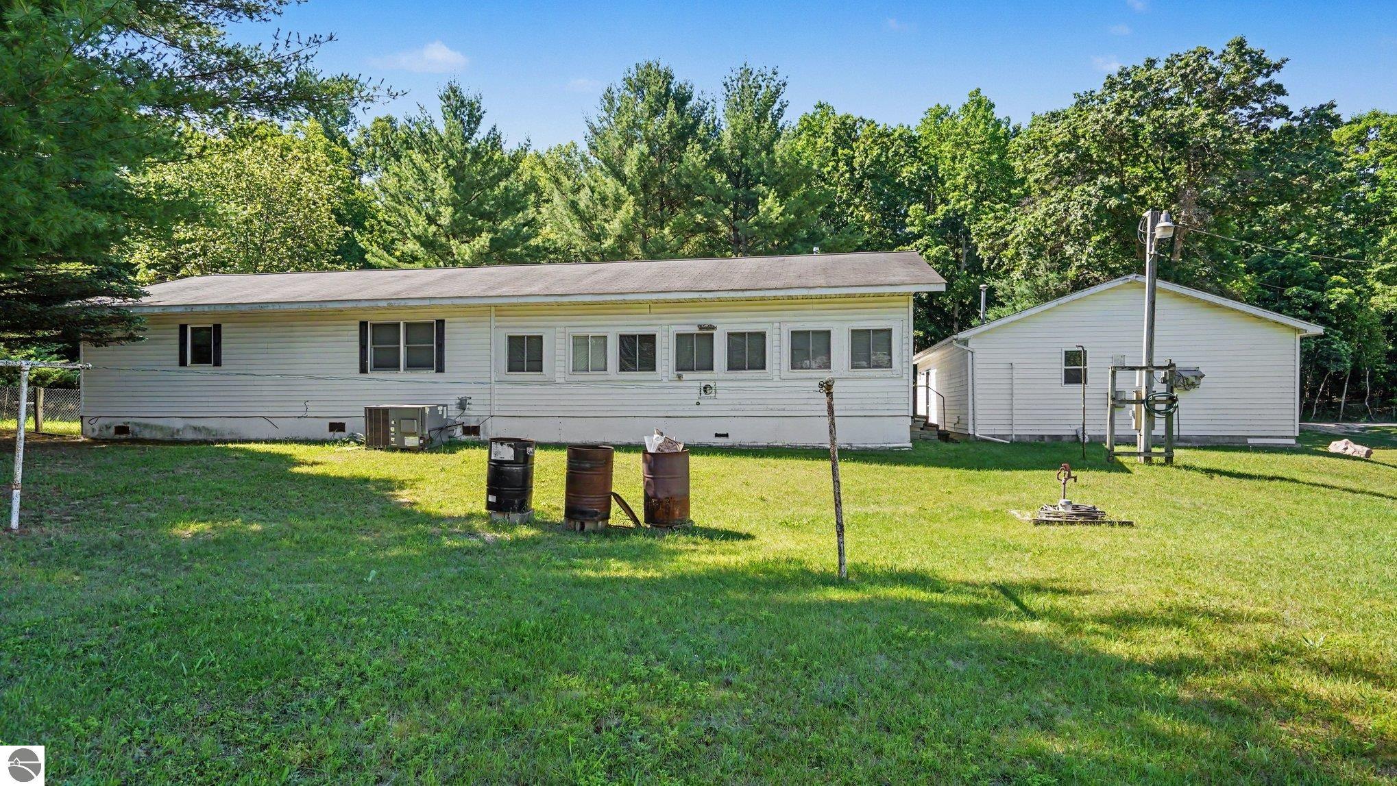 10221 E Church Road, Vestaburg, MI 48891 — Photo 35