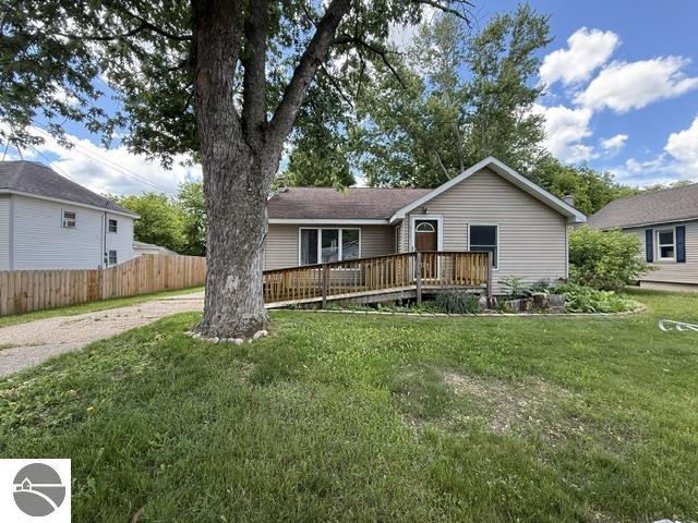 210 S Pine Street, Marion, MI 49665 — Photo 3