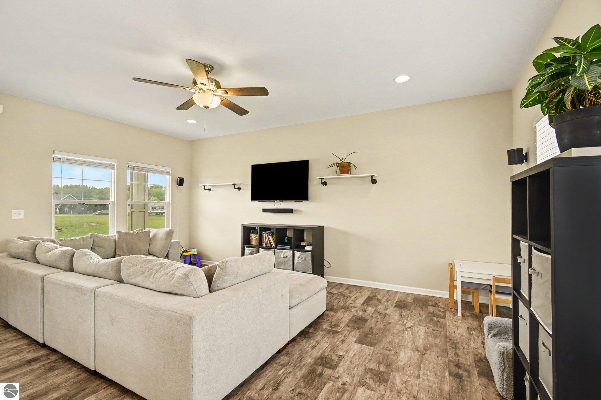 173 Crystal Court, Alma, MI 48801 — Photo 3