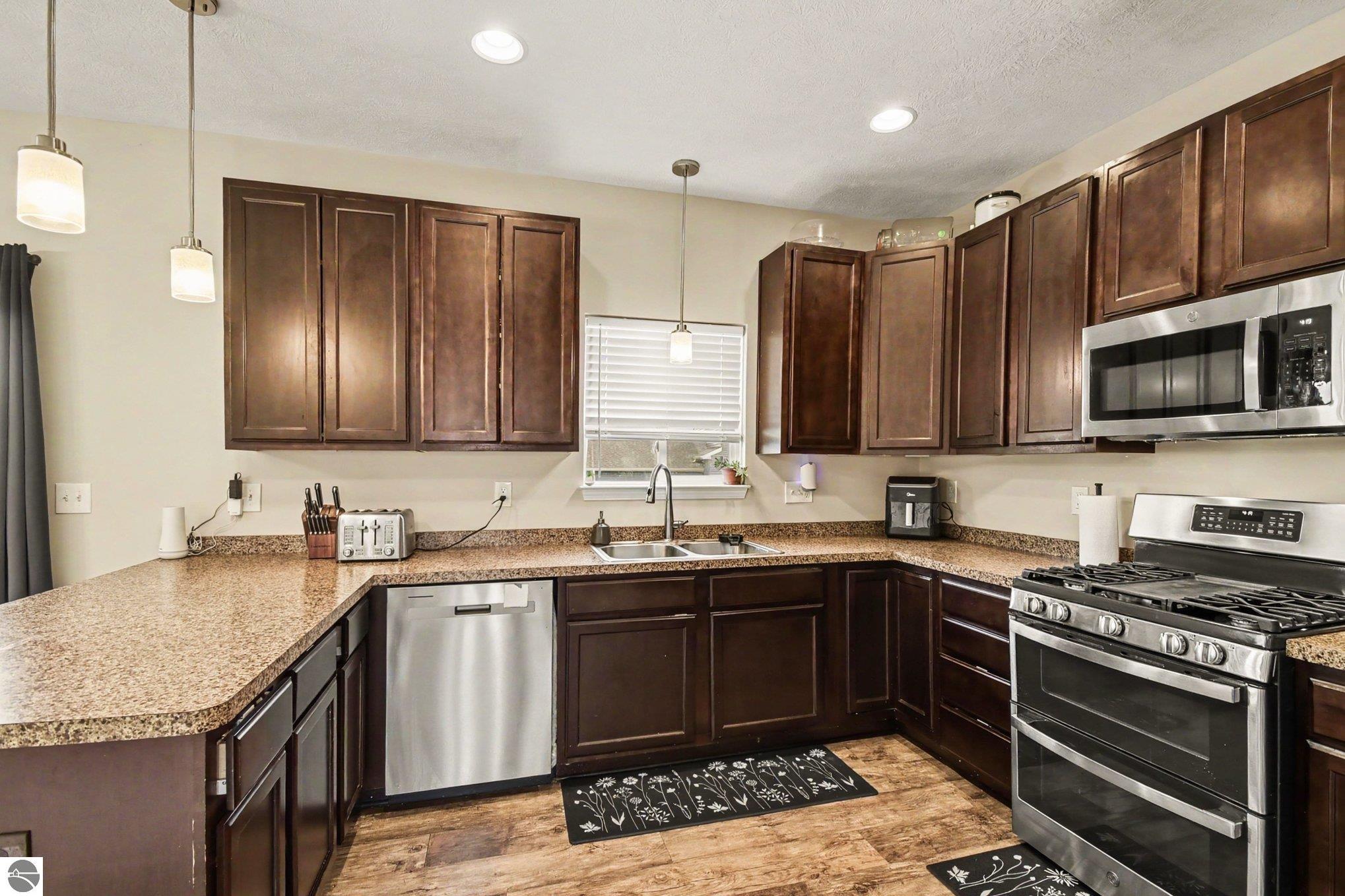 173 Crystal Court, Alma, MI 48801 — Photo 8