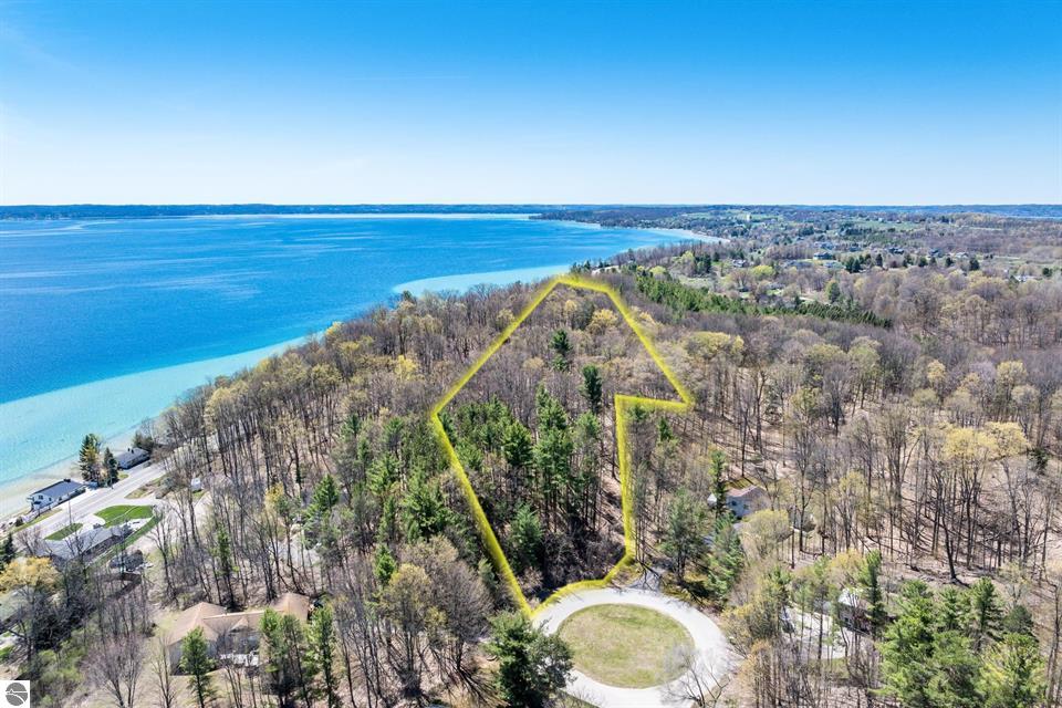 Lot 21 Moonrise Court on East Bay