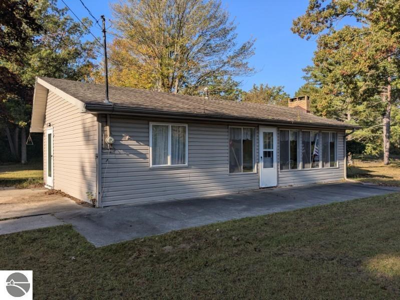 5533 E County Line Road, South Branch, MI 48761