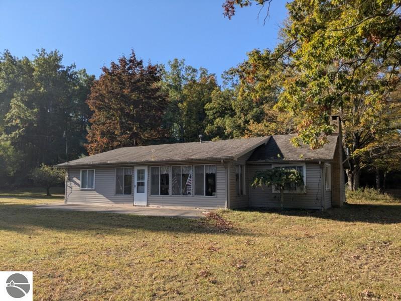 5533 E County Line Road, South Branch, MI 48761 — Photo 2