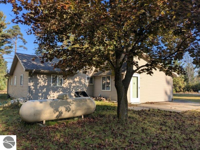 5533 E County Line Road, South Branch, MI 48761 — Photo 3