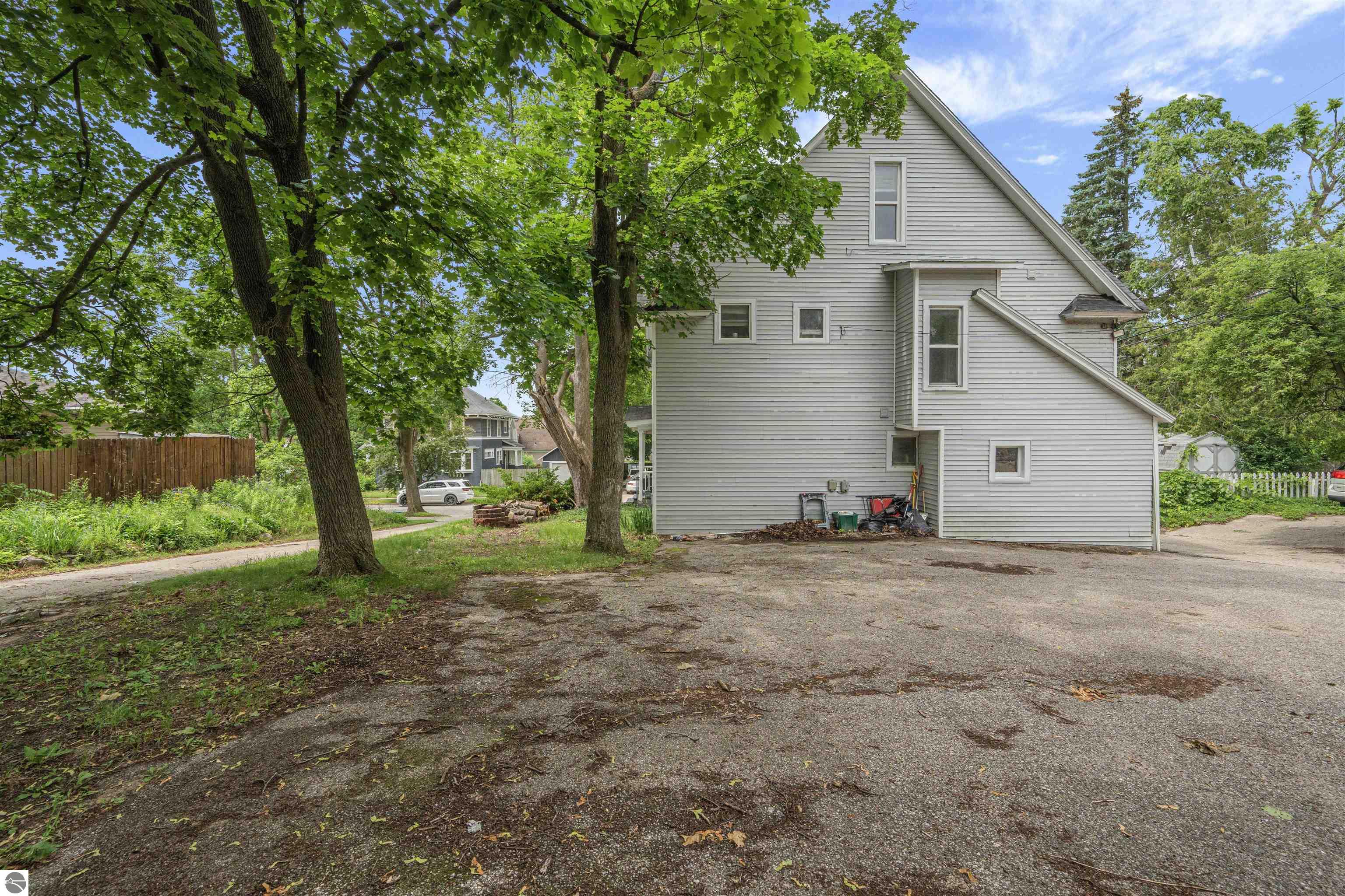 411 S Simons Street, Cadillac, MI 49601 — Photo 38