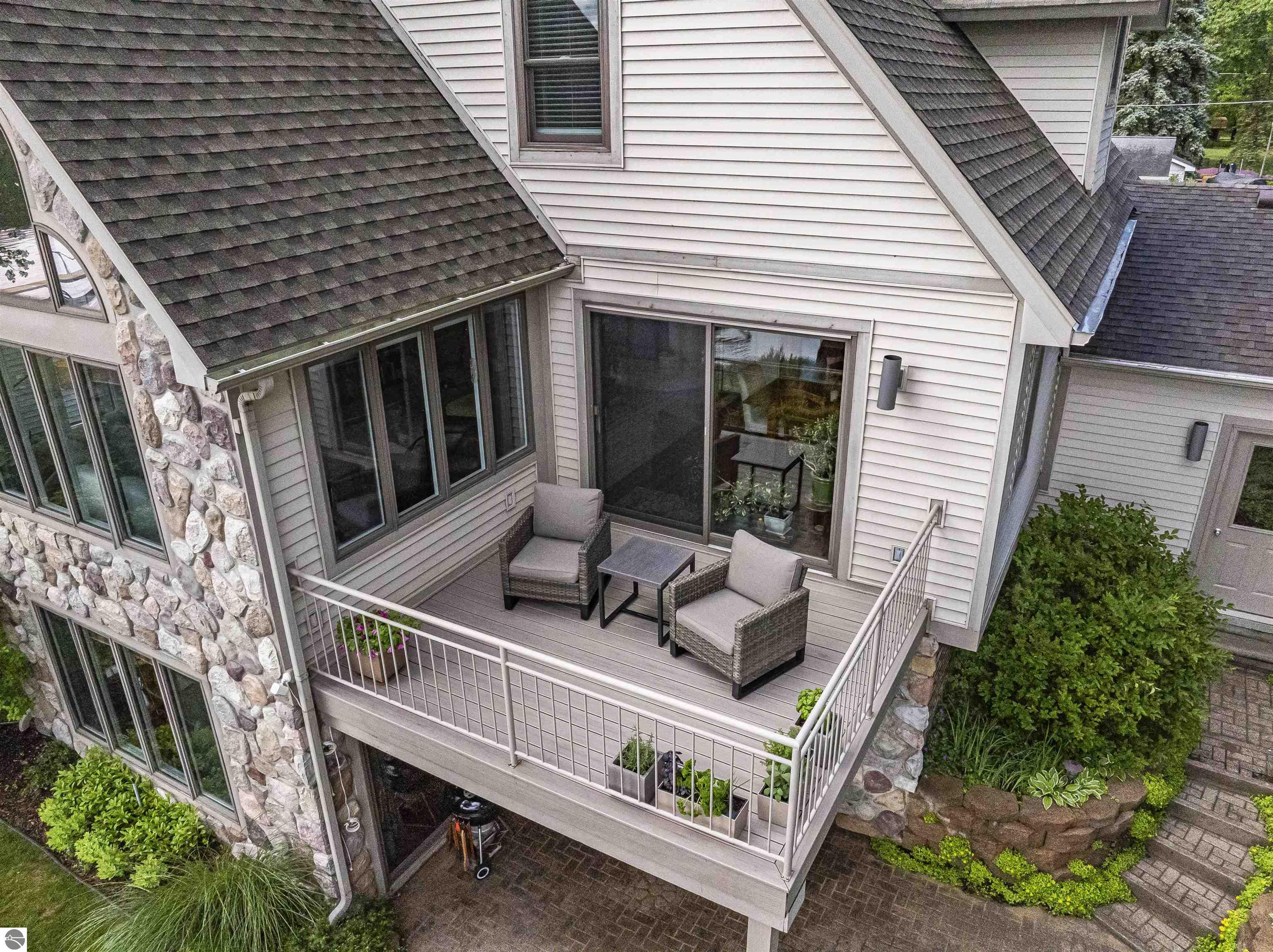 225 W Lake Drive, Cadillac, MI 49601 — Photo 21