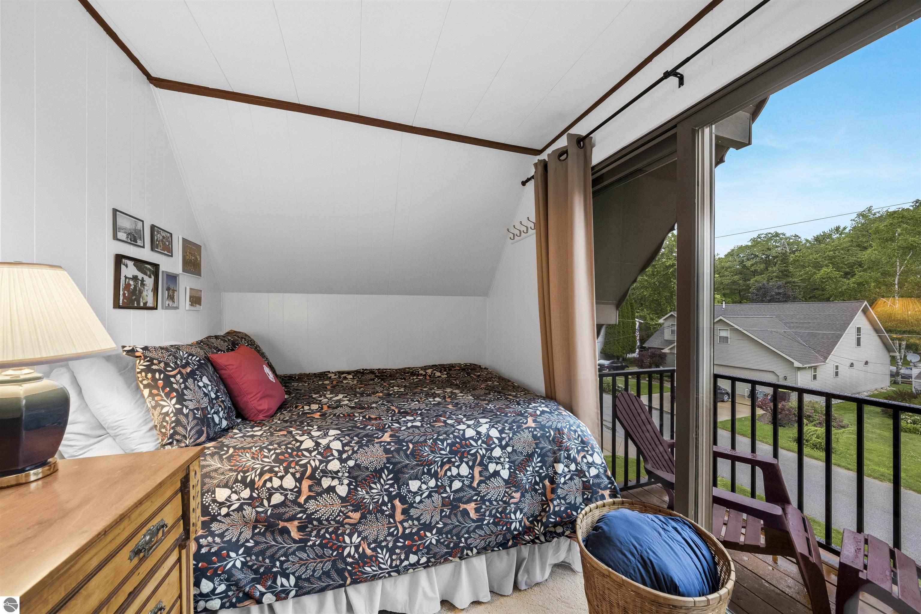 225 W Lake Drive, Cadillac, MI 49601 — Photo 38