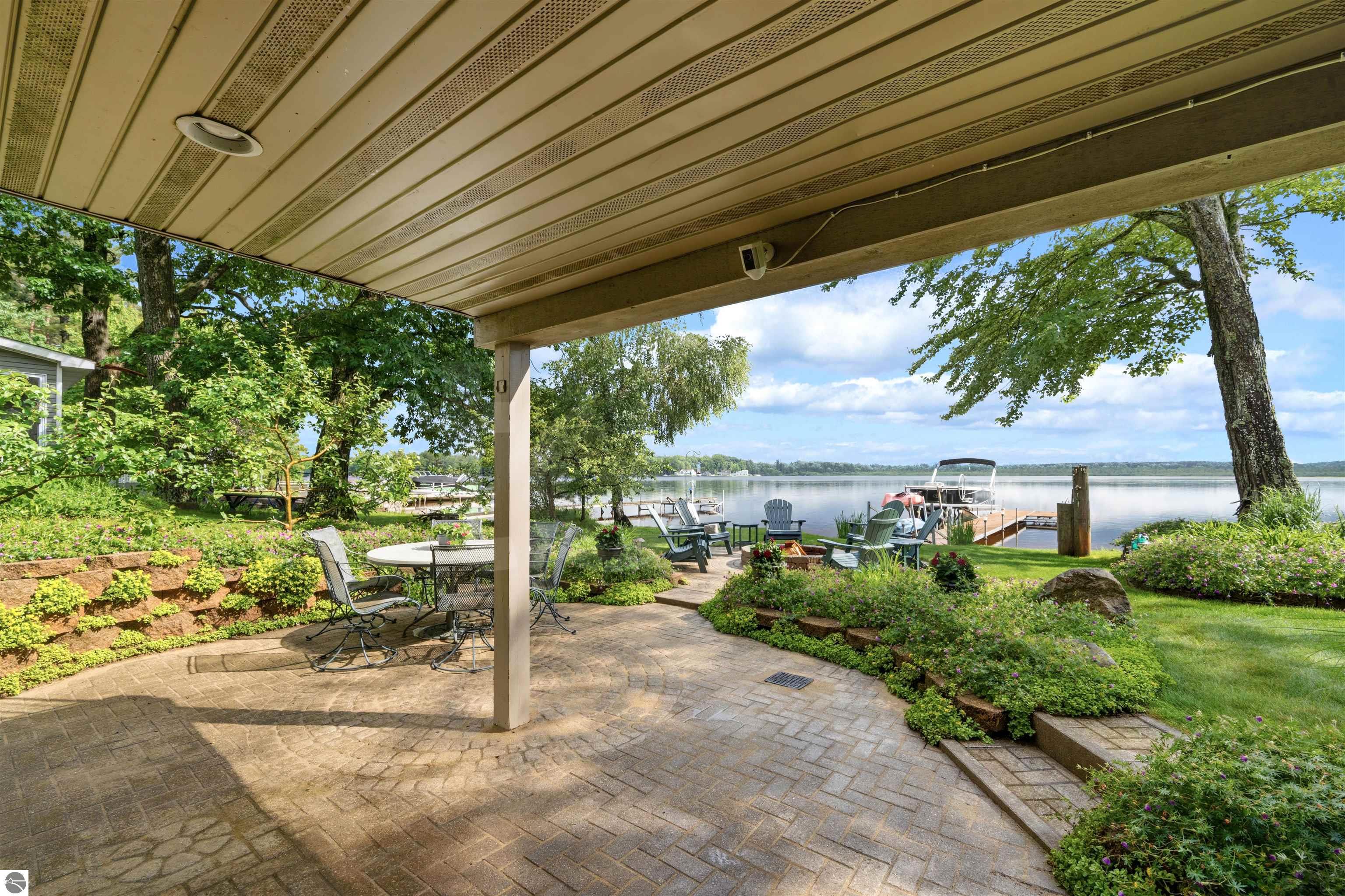 225 W Lake Drive, Cadillac, MI 49601 — Photo 59