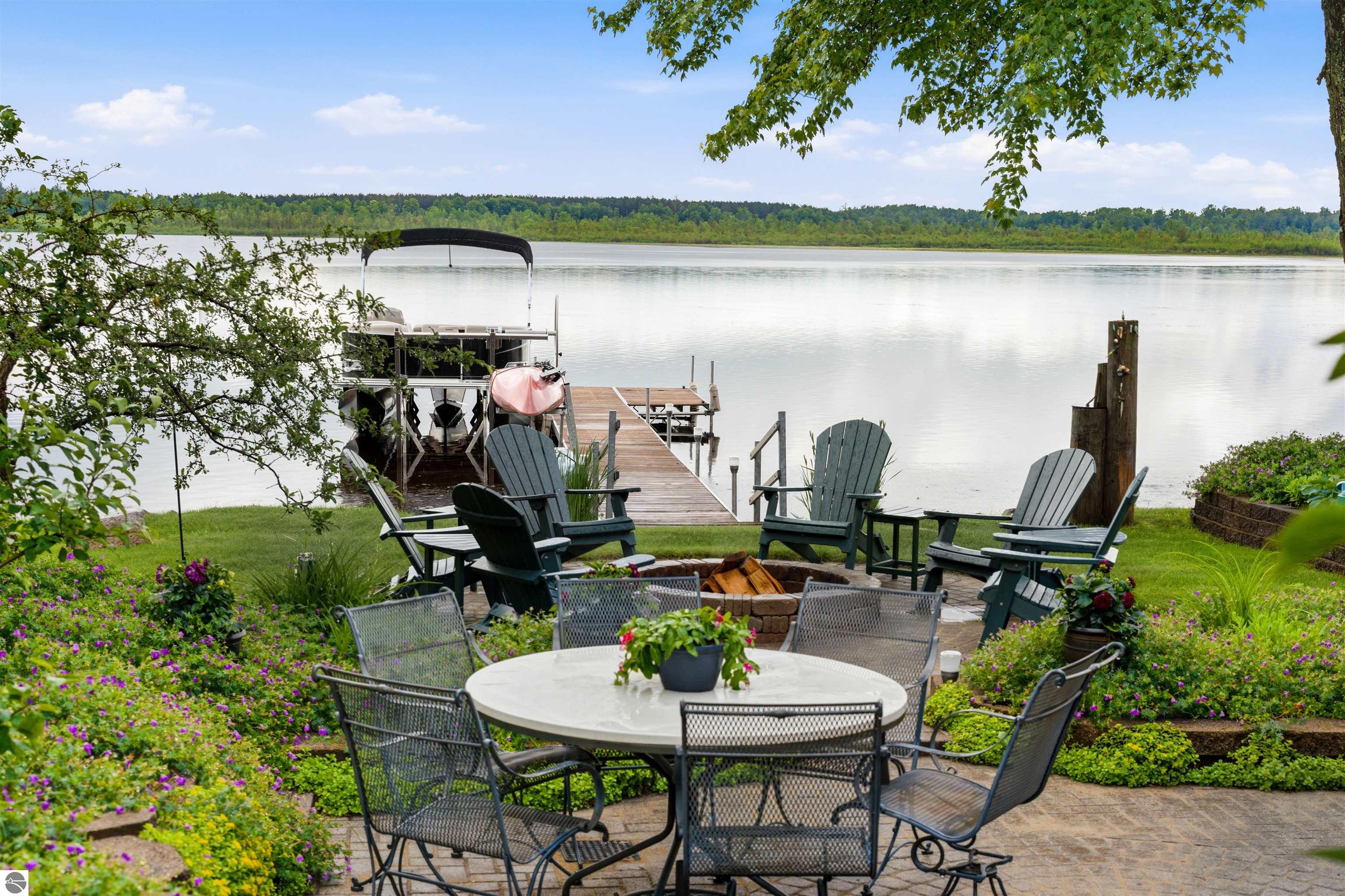 225 W Lake Drive, Cadillac, MI 49601 — Photo 63
