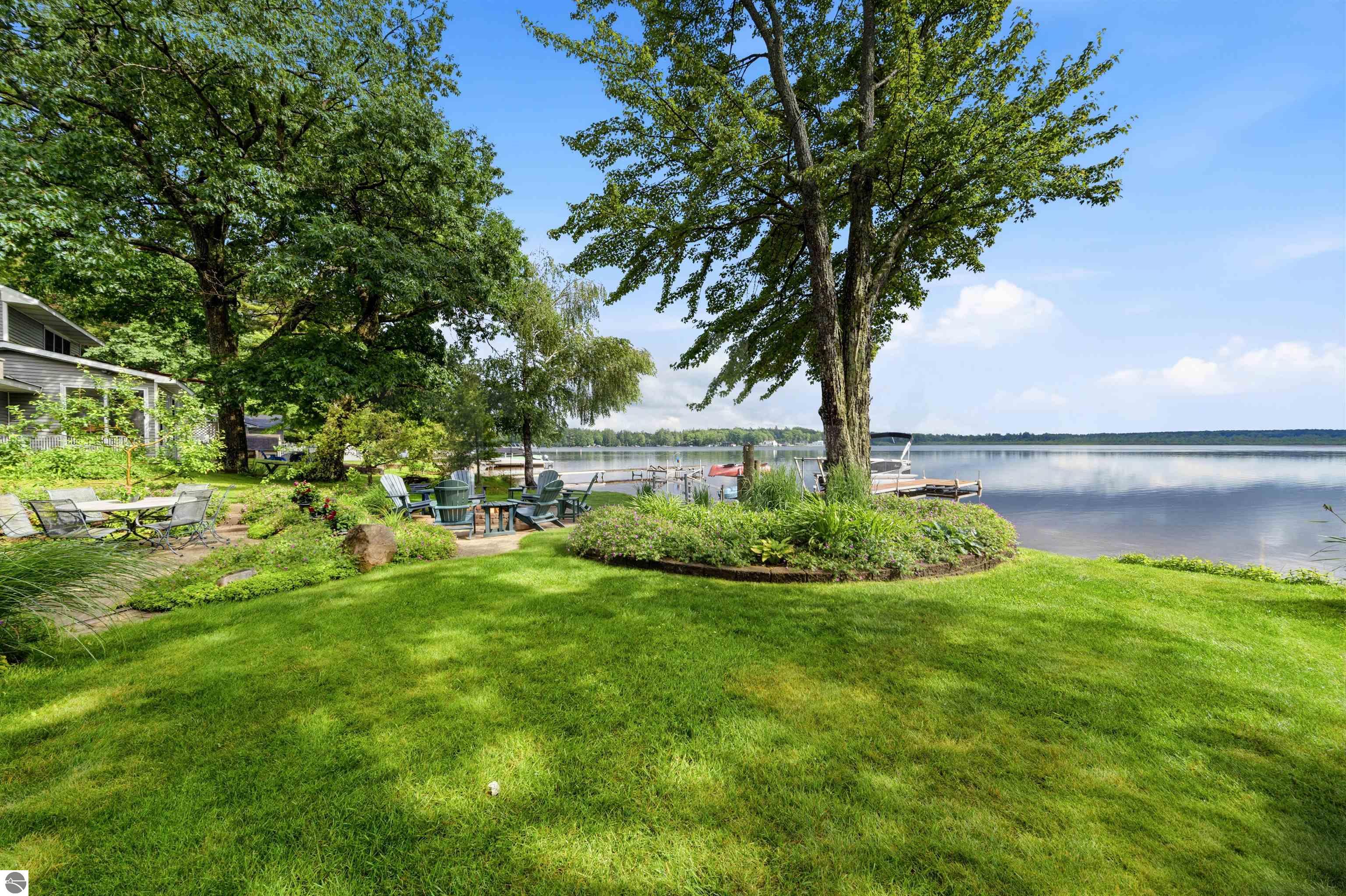 225 W Lake Drive, Cadillac, MI 49601 — Photo 67