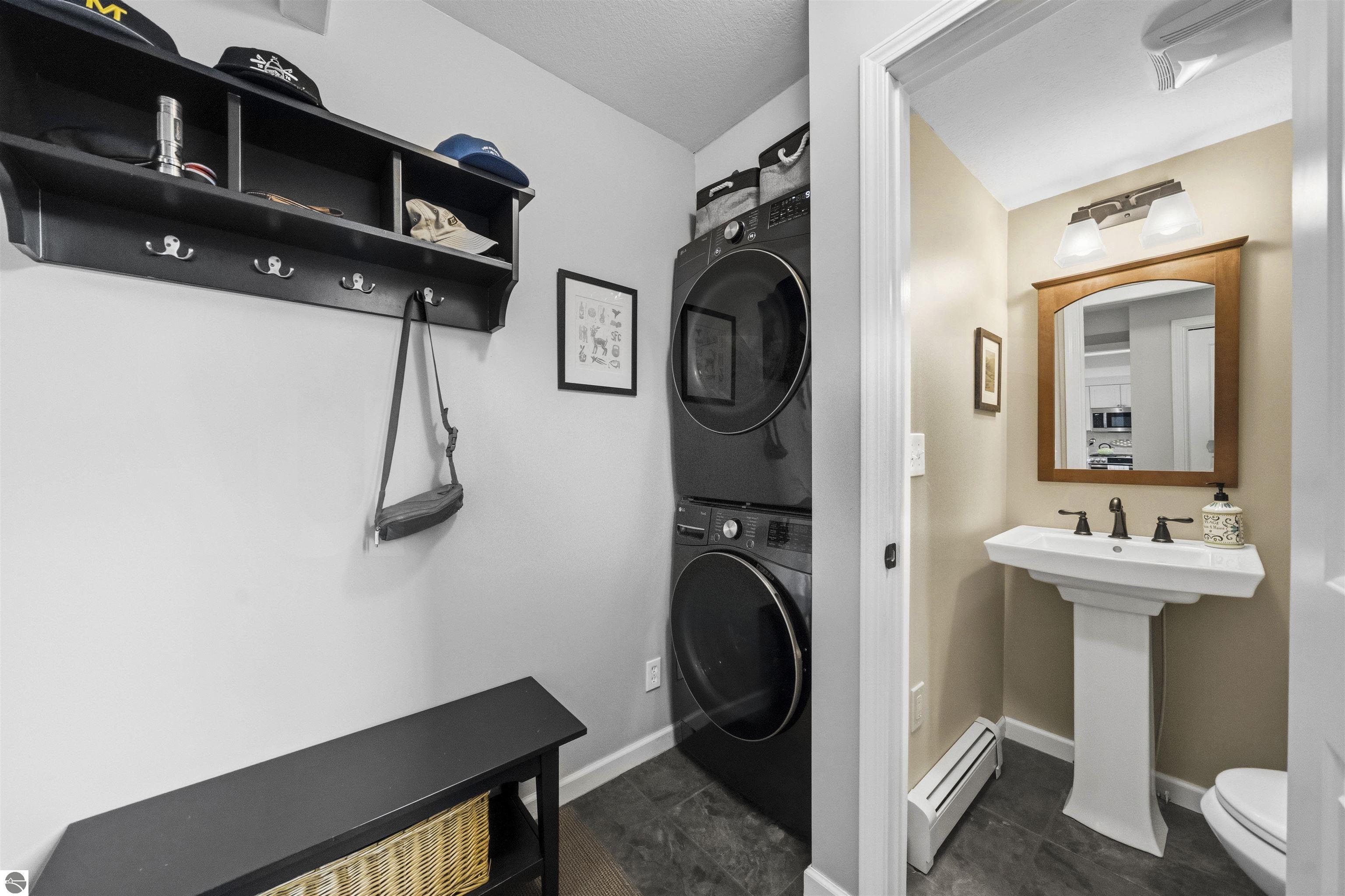 225 W Lake Drive, Cadillac, MI 49601 — Photo 8