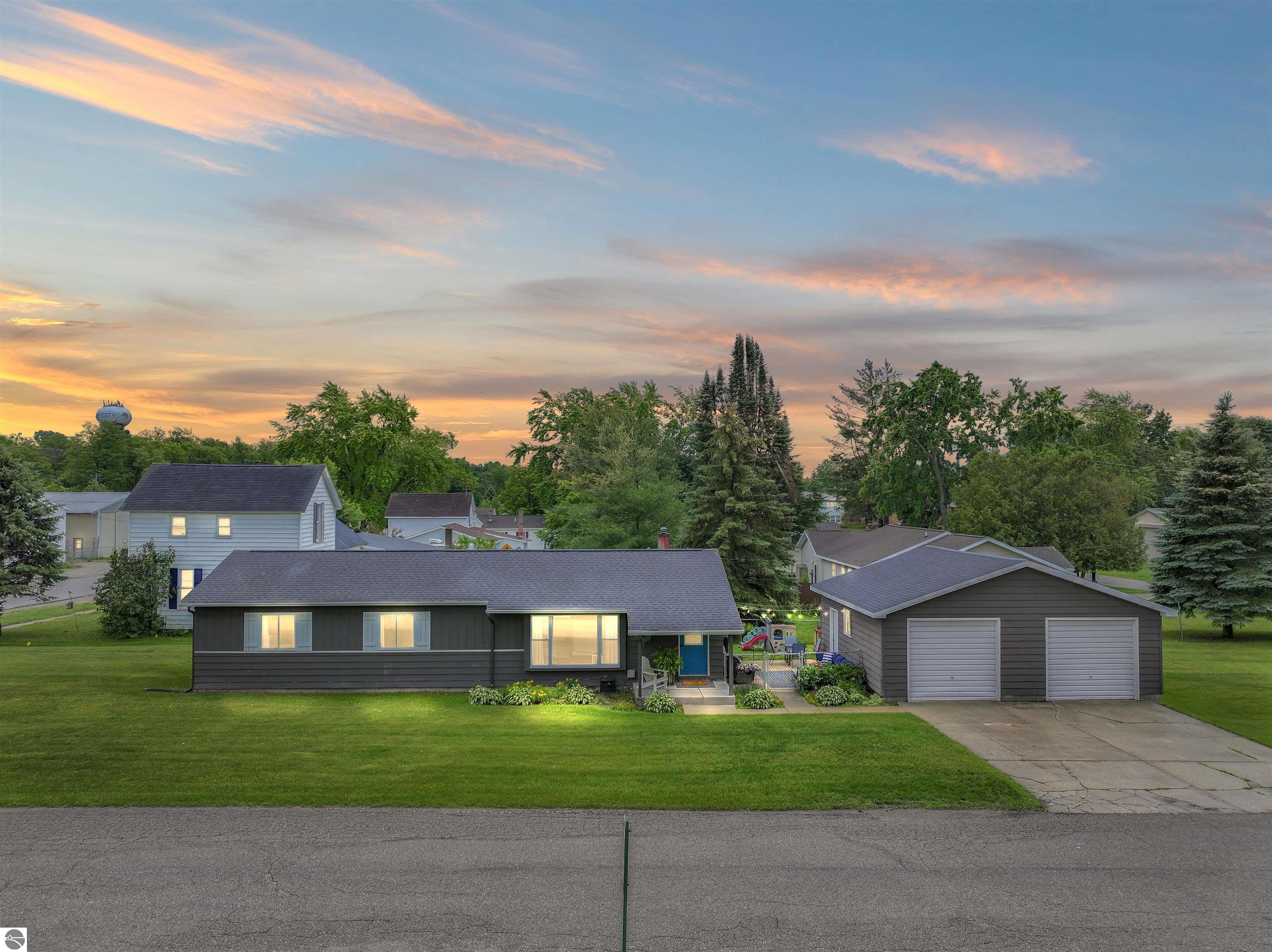 506 Prospect Street, Lake City, MI 49651
