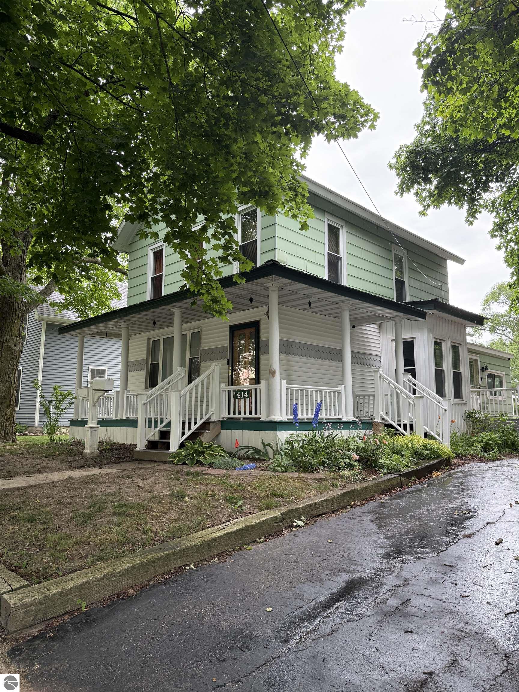 414 N Maple Street, Ithaca, MI 48847 — Photo 2