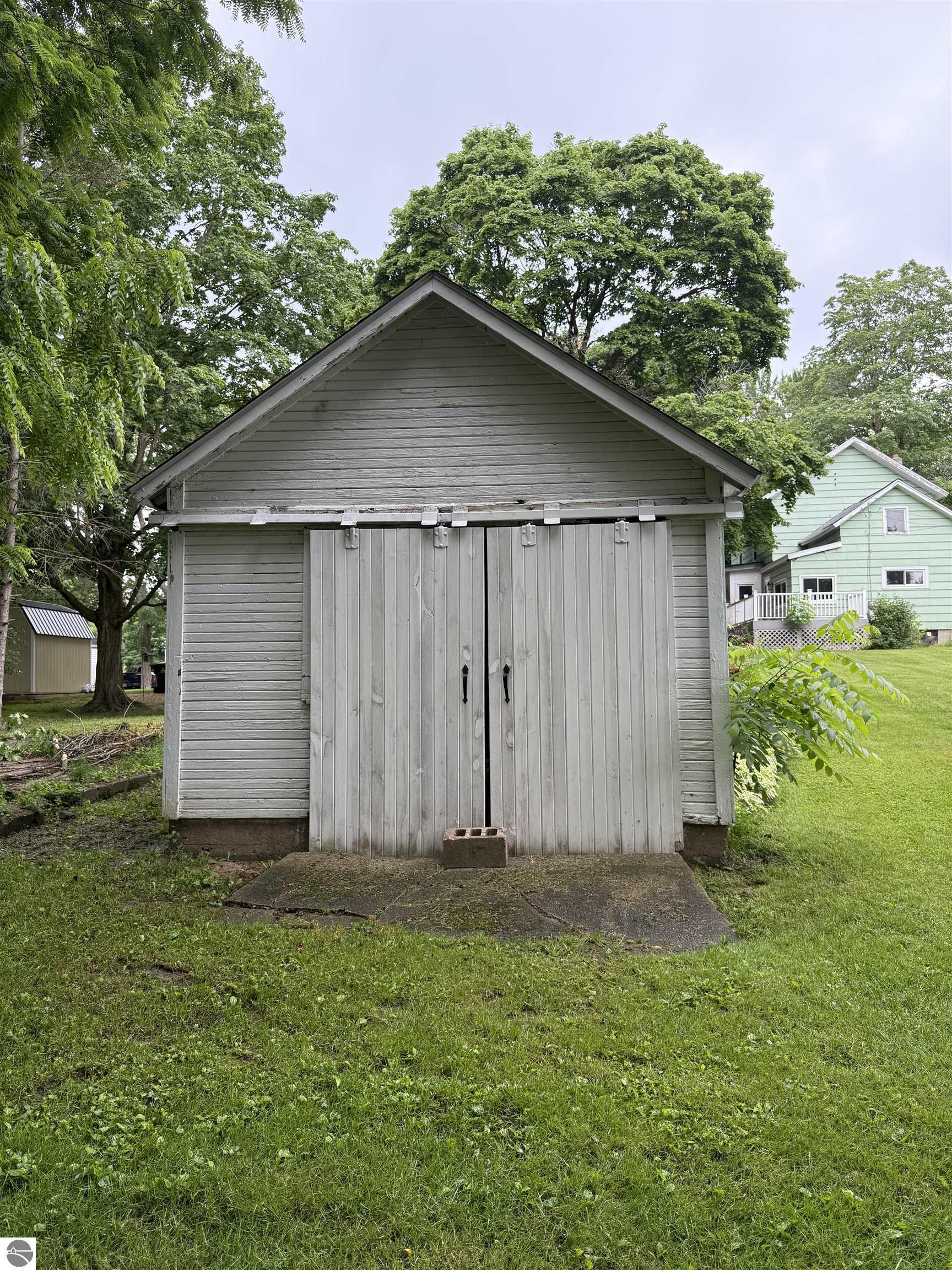 414 N Maple Street, Ithaca, MI 48847 — Photo 17