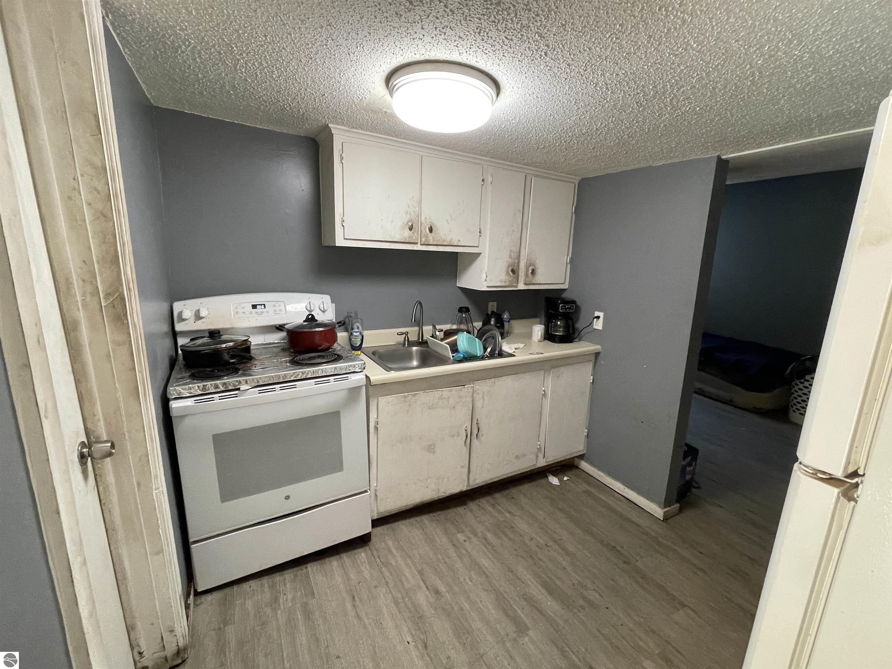 218 S Cottage, Cadillac, MI 49601 — Photo 24