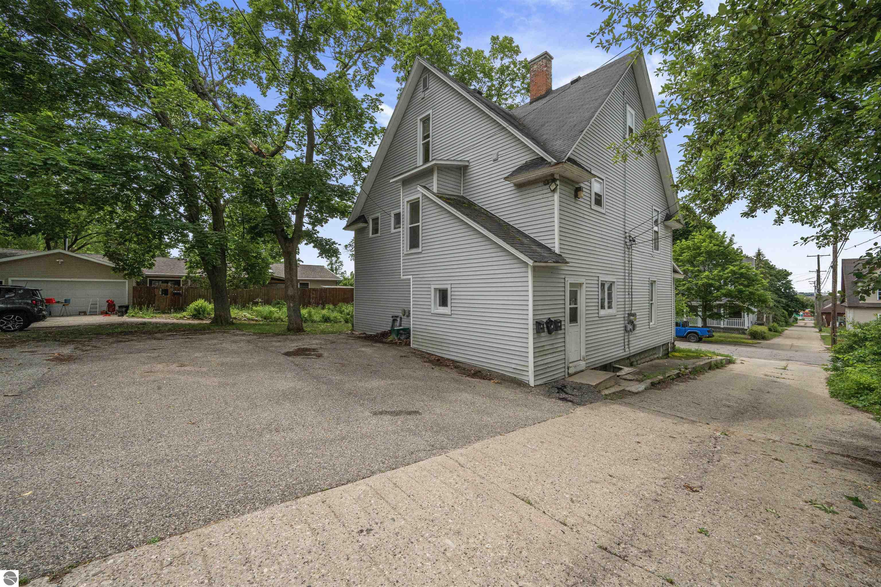 218 S Cottage, Cadillac, MI 49601 — Photo 41