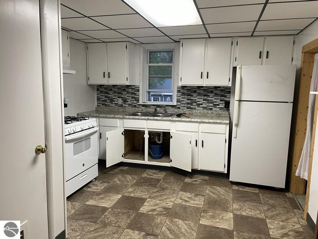314 E Pine, Cadillac, MI 49601 — Photo 33