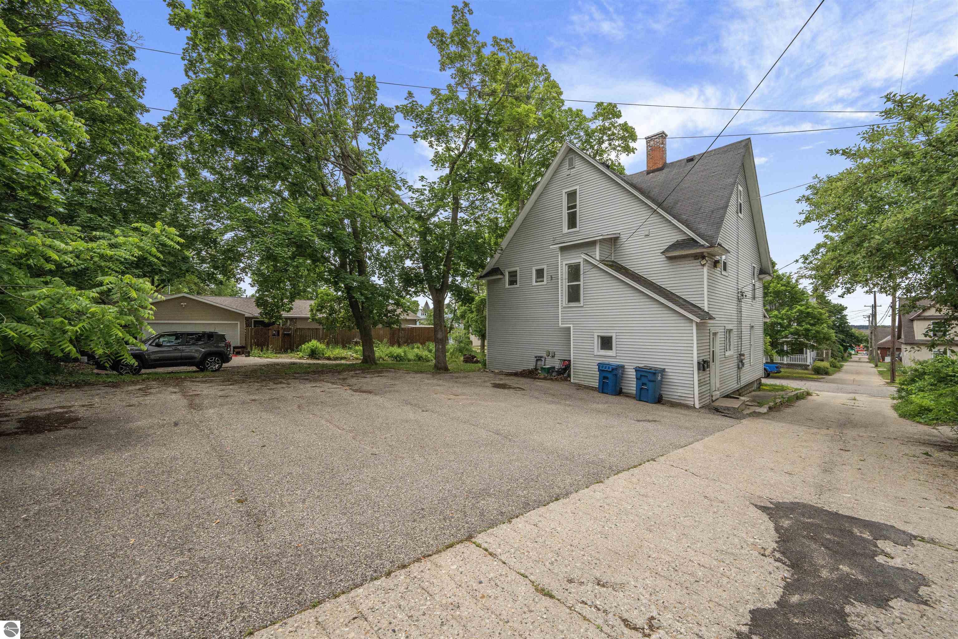 314 E Pine, Cadillac, MI 49601 — Photo 40