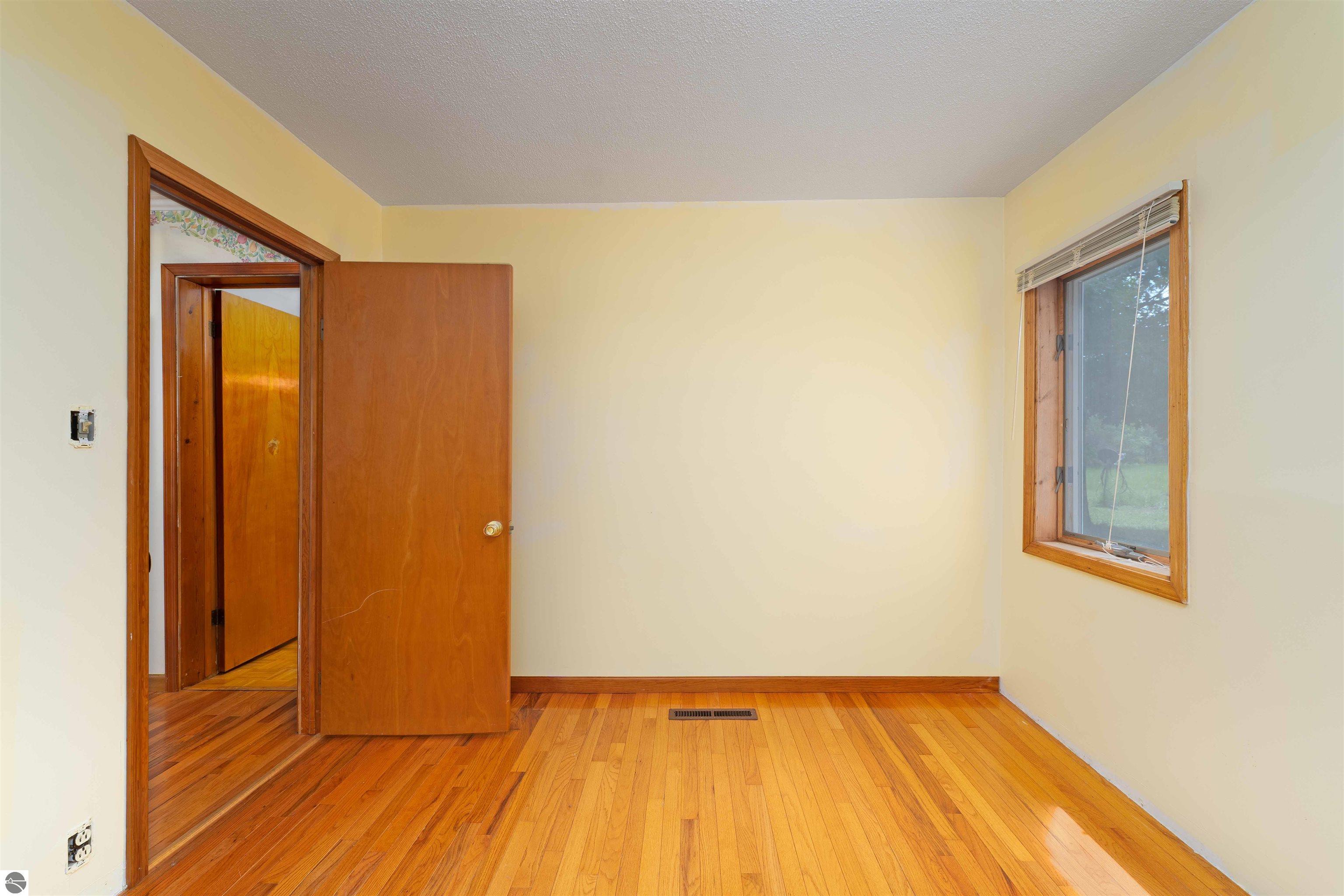 5201 W 14 Road, Mesick, MI 49668 — Photo 12
