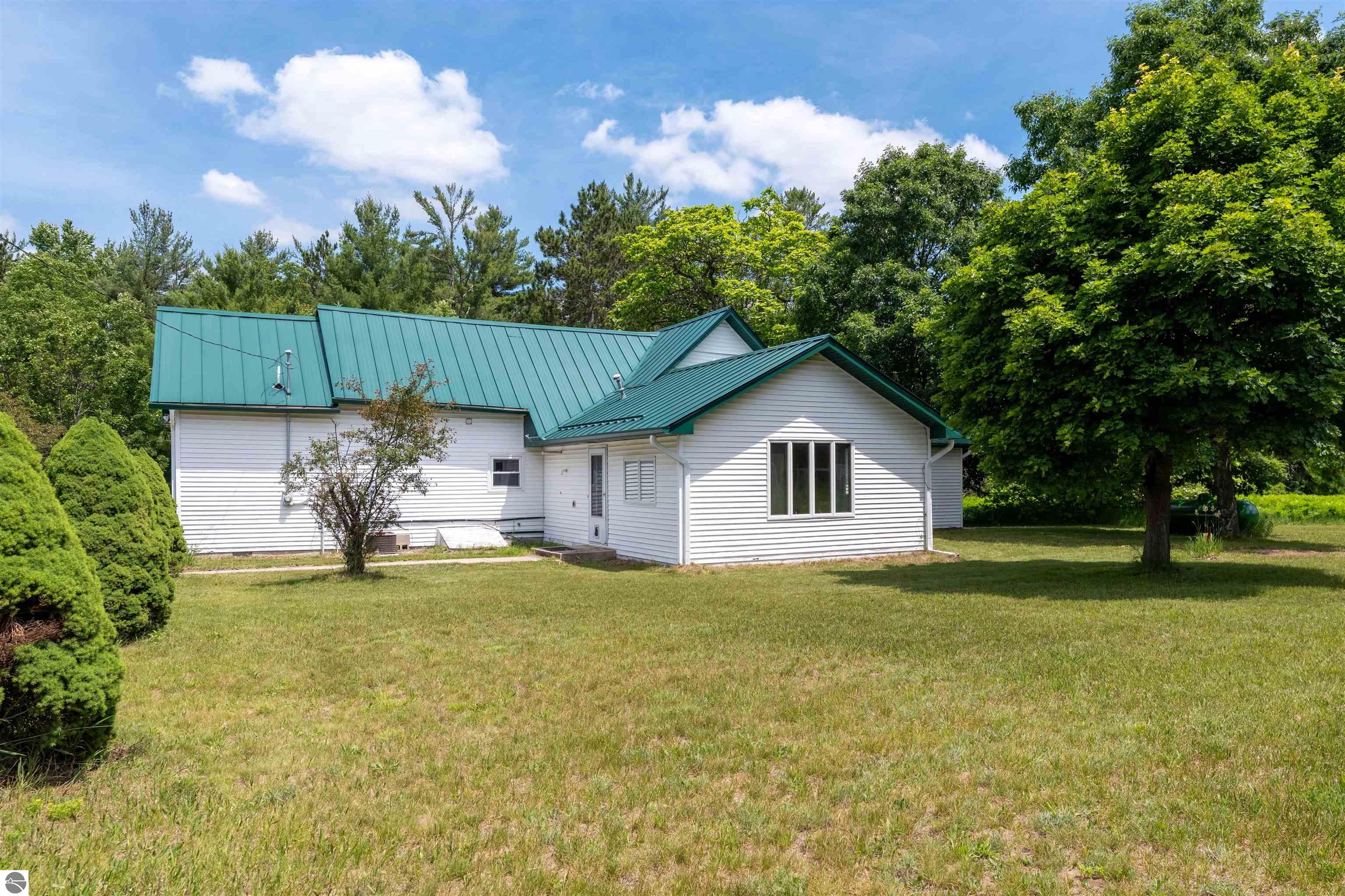 5201 W 14 Road, Mesick, MI 49668 — Photo 24
