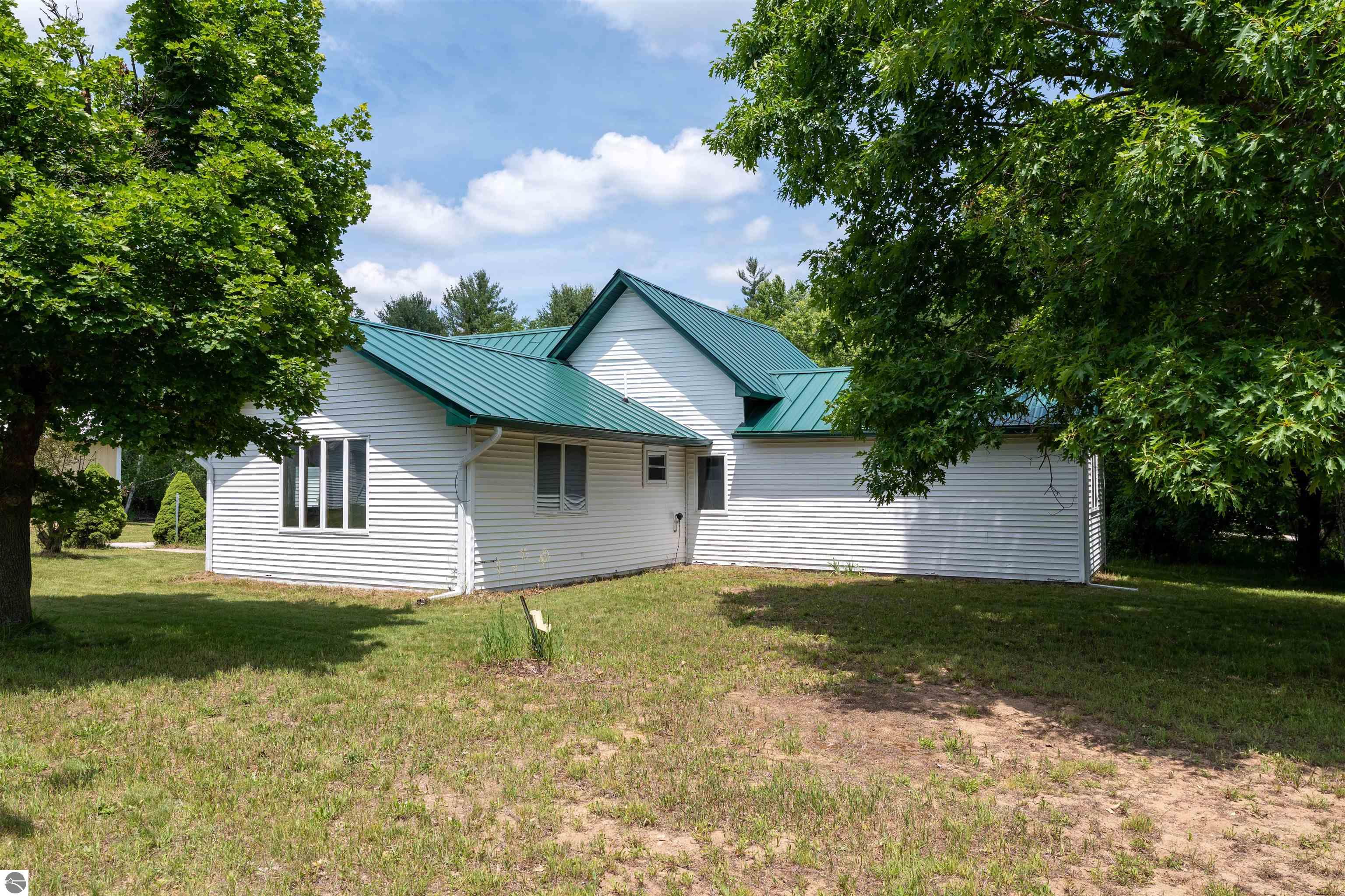5201 W 14 Road, Mesick, MI 49668 — Photo 25