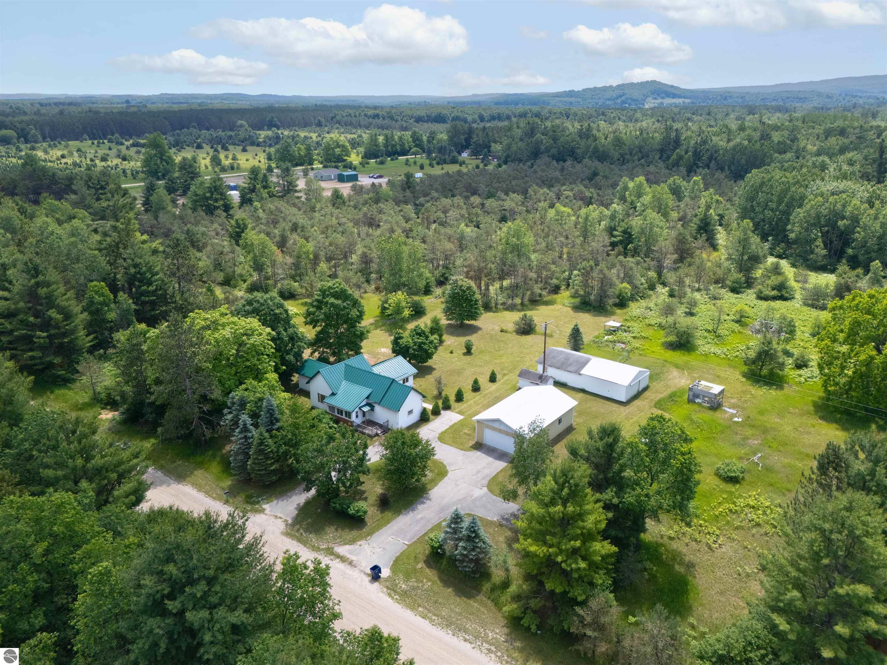 5201 W 14 Road, Mesick, MI 49668 — Photo 33