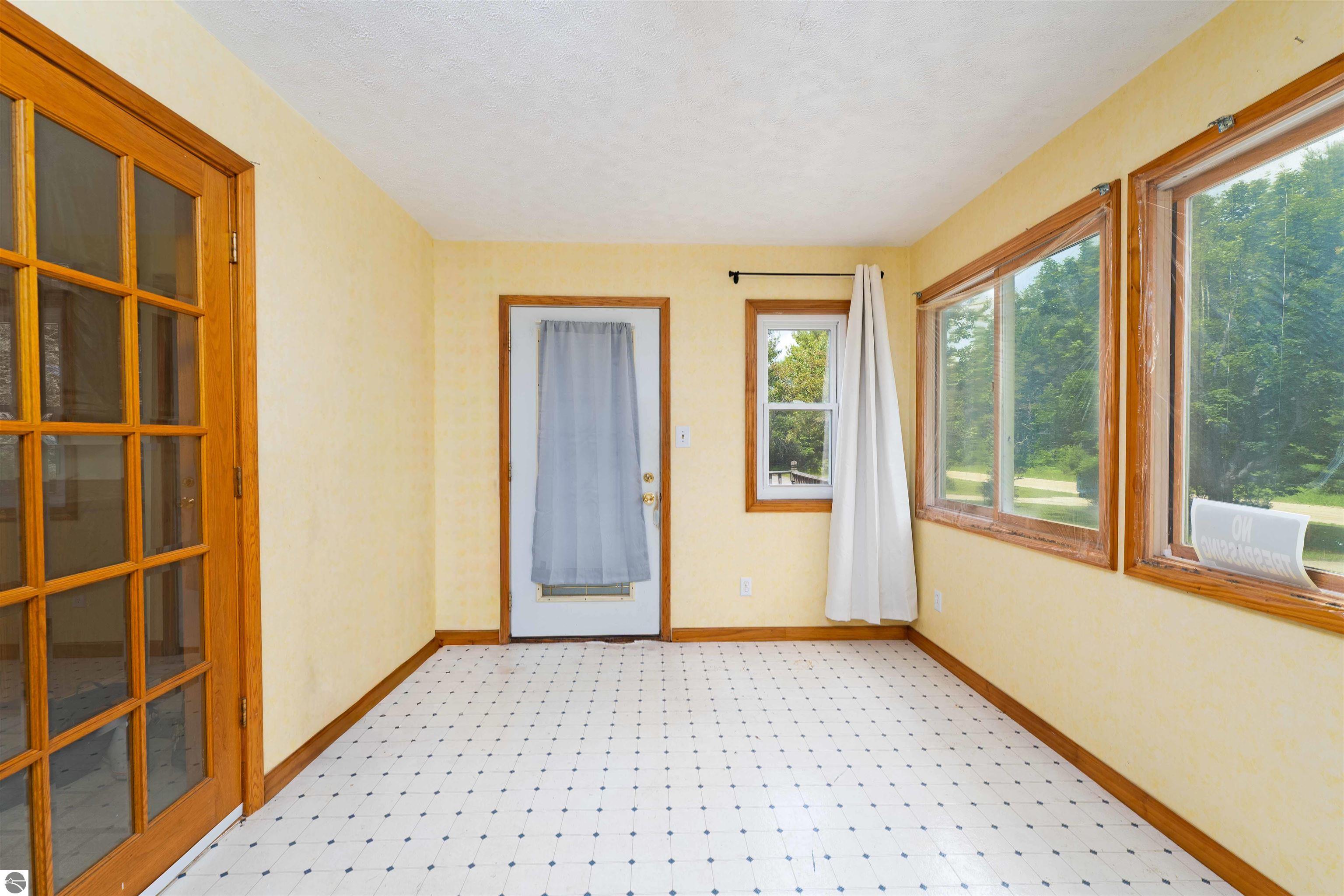 5201 W 14 Road, Mesick, MI 49668 — Photo 6