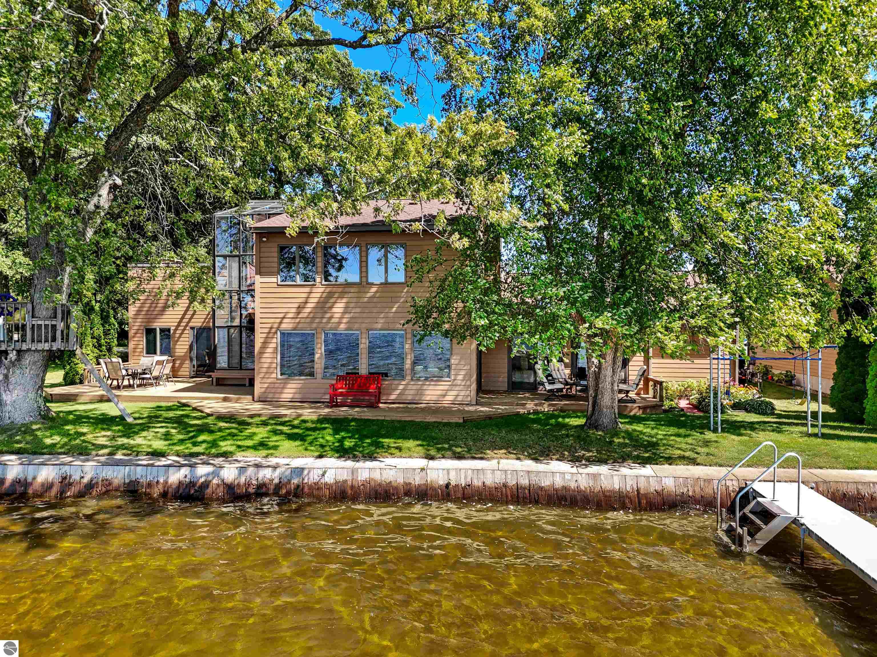 311 E Lake Mitchell Drive, Cadillac, MI 49601 — Photo 2