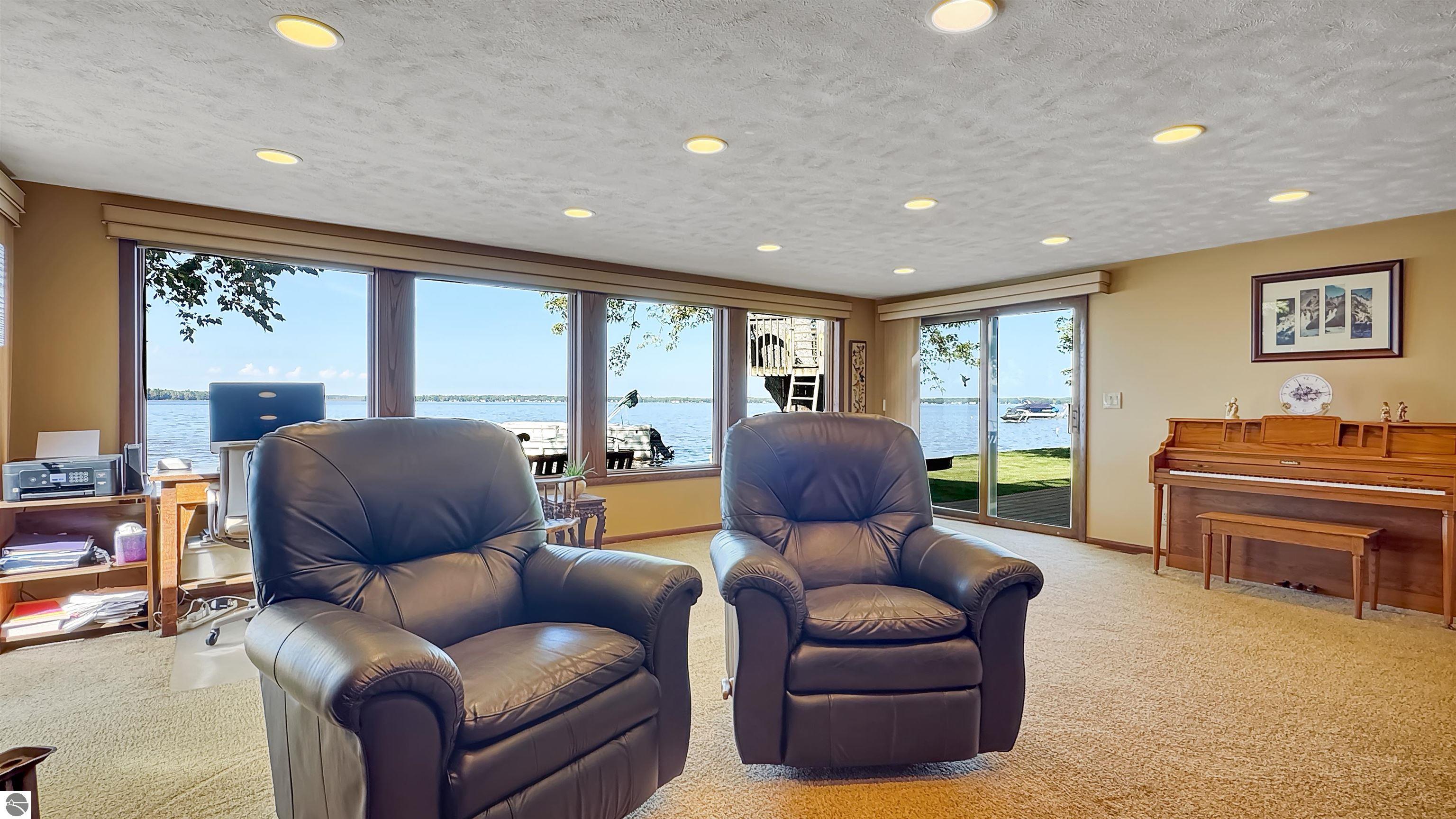 311 E Lake Mitchell Drive, Cadillac, MI 49601 — Photo 10