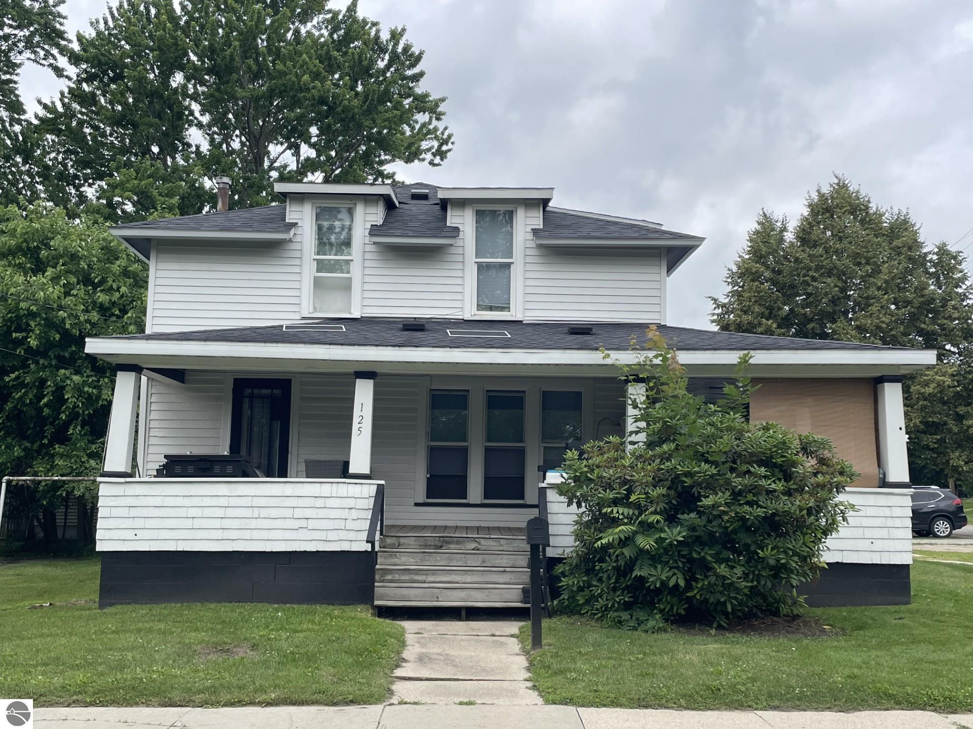 125 Cedar Avenue, Alma, MI 48801