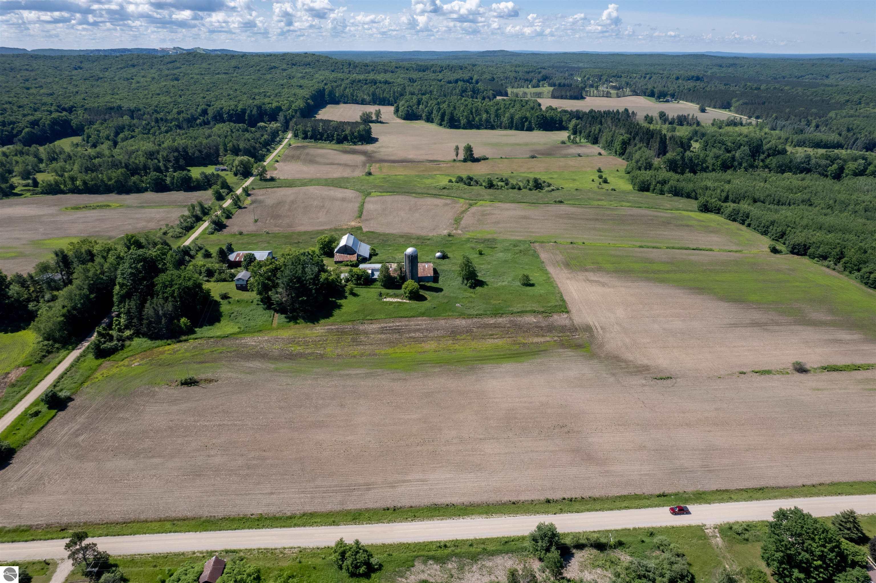 3102 S 9 Road, Harrietta, MI 49638