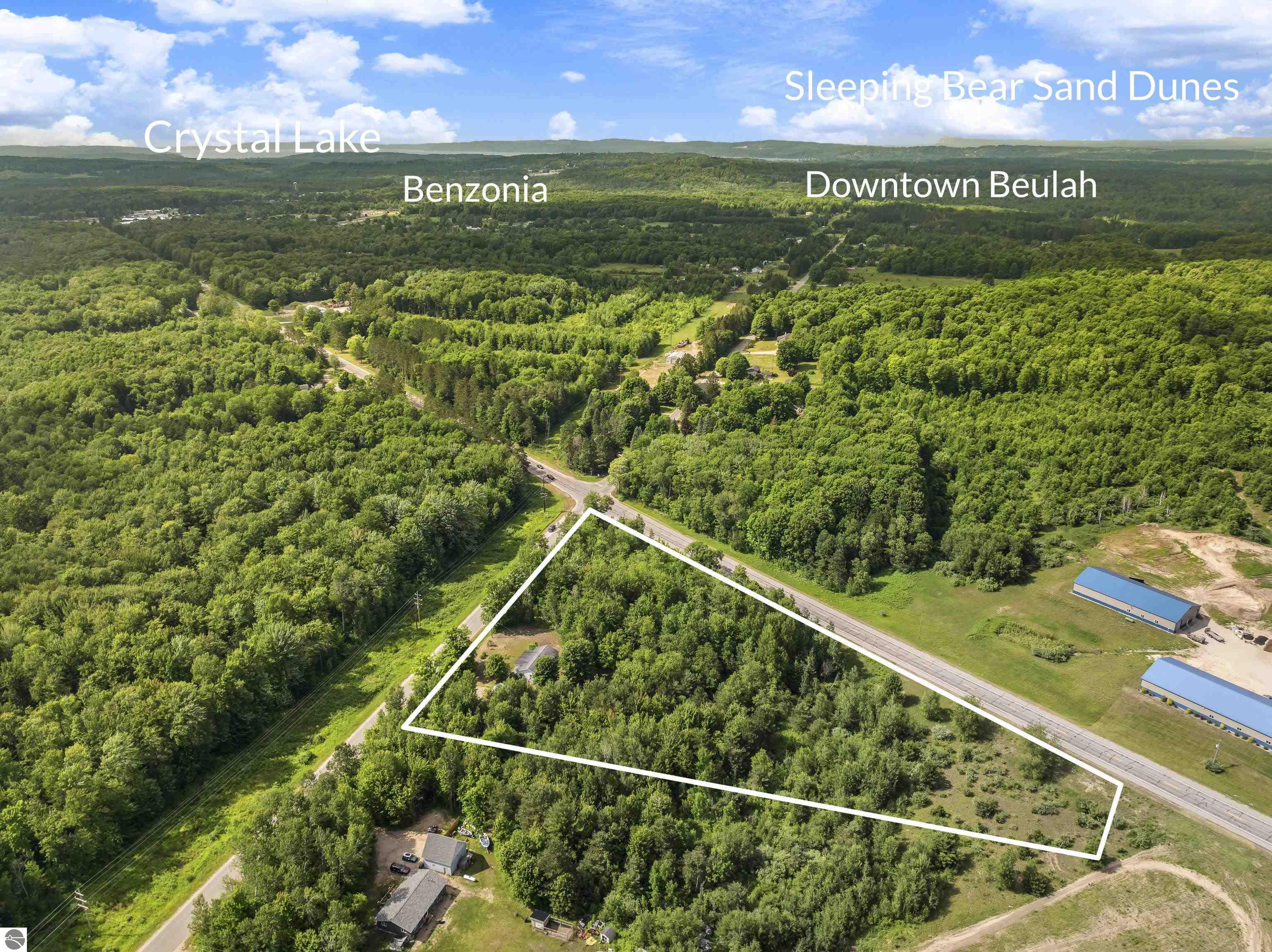 3839 Wallaker Road, Benzonia, MI 49616 — Photo 5