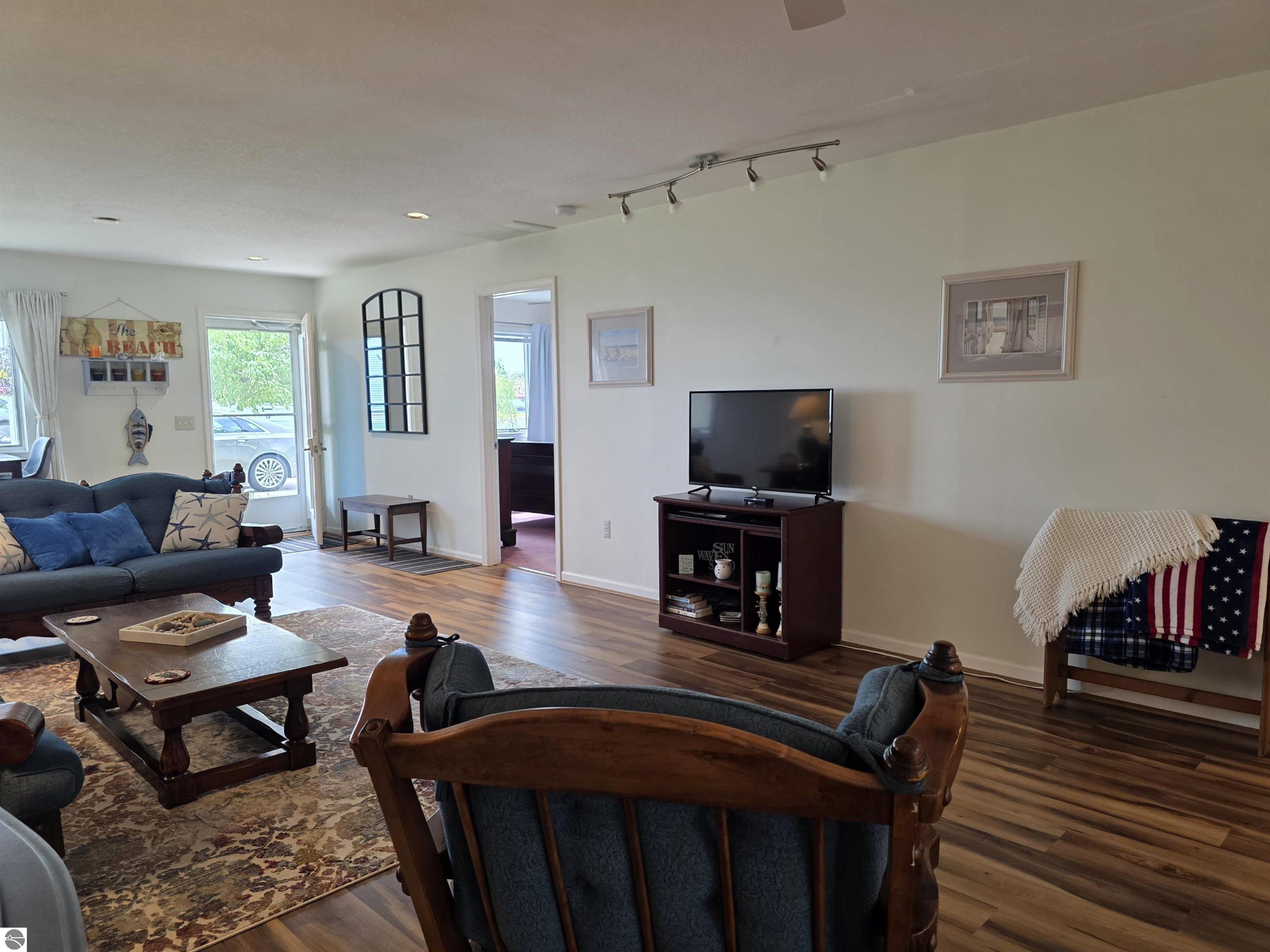 808 W Lake Street, Tawas City, MI 48763 — Photo 4