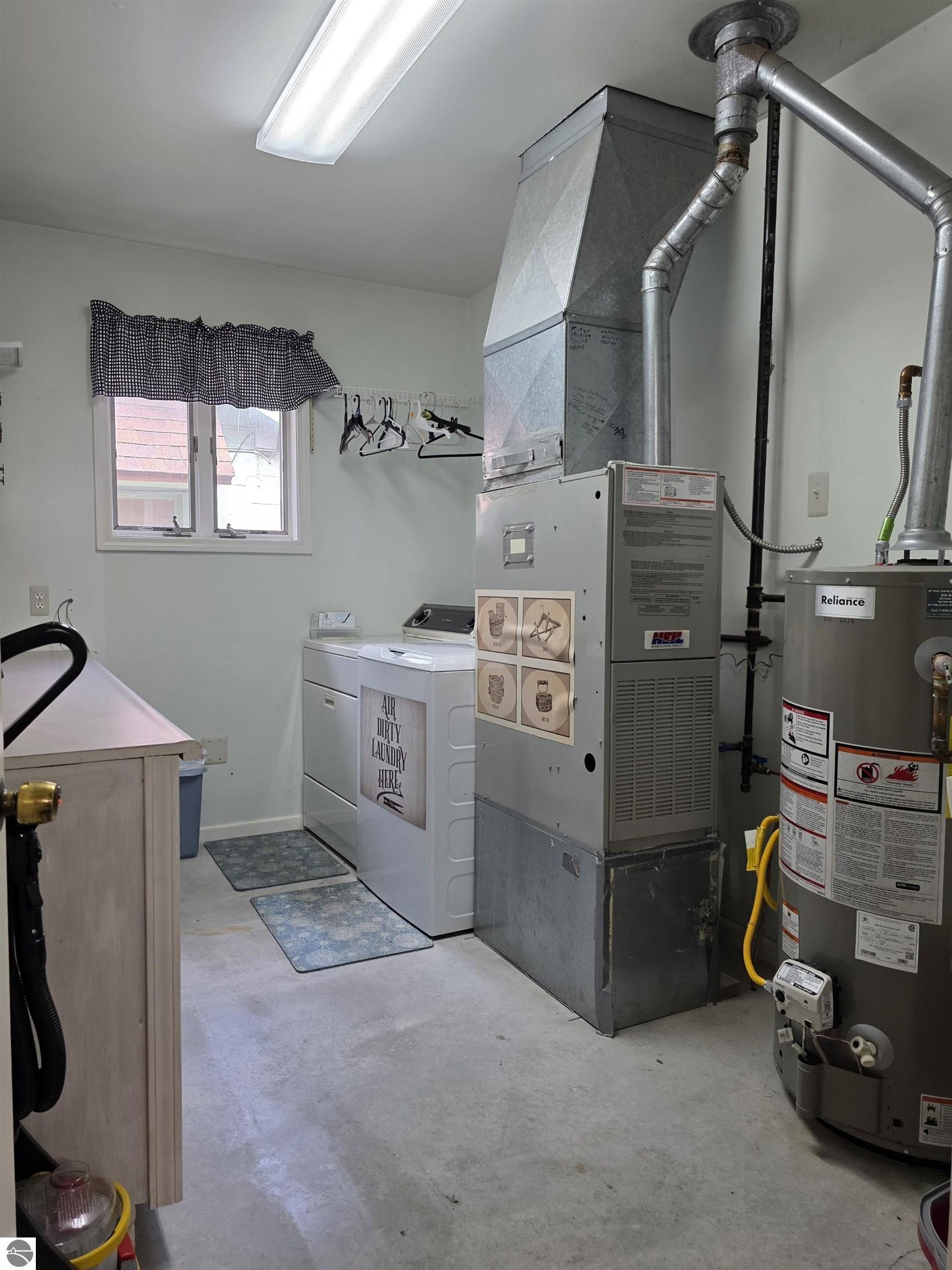 808 W Lake Street, Tawas City, MI 48763 — Photo 32