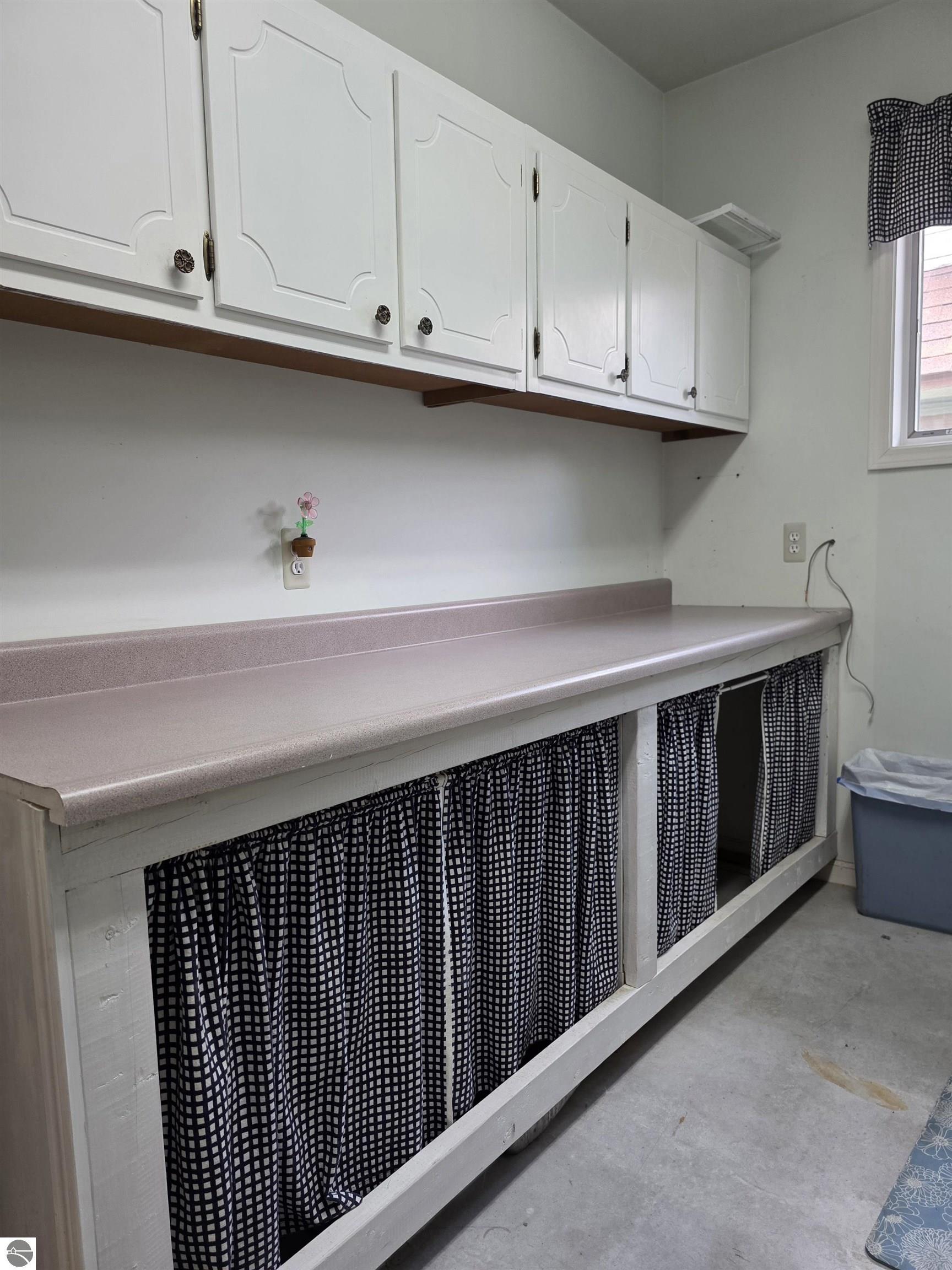 808 W Lake Street, Tawas City, MI 48763 — Photo 35