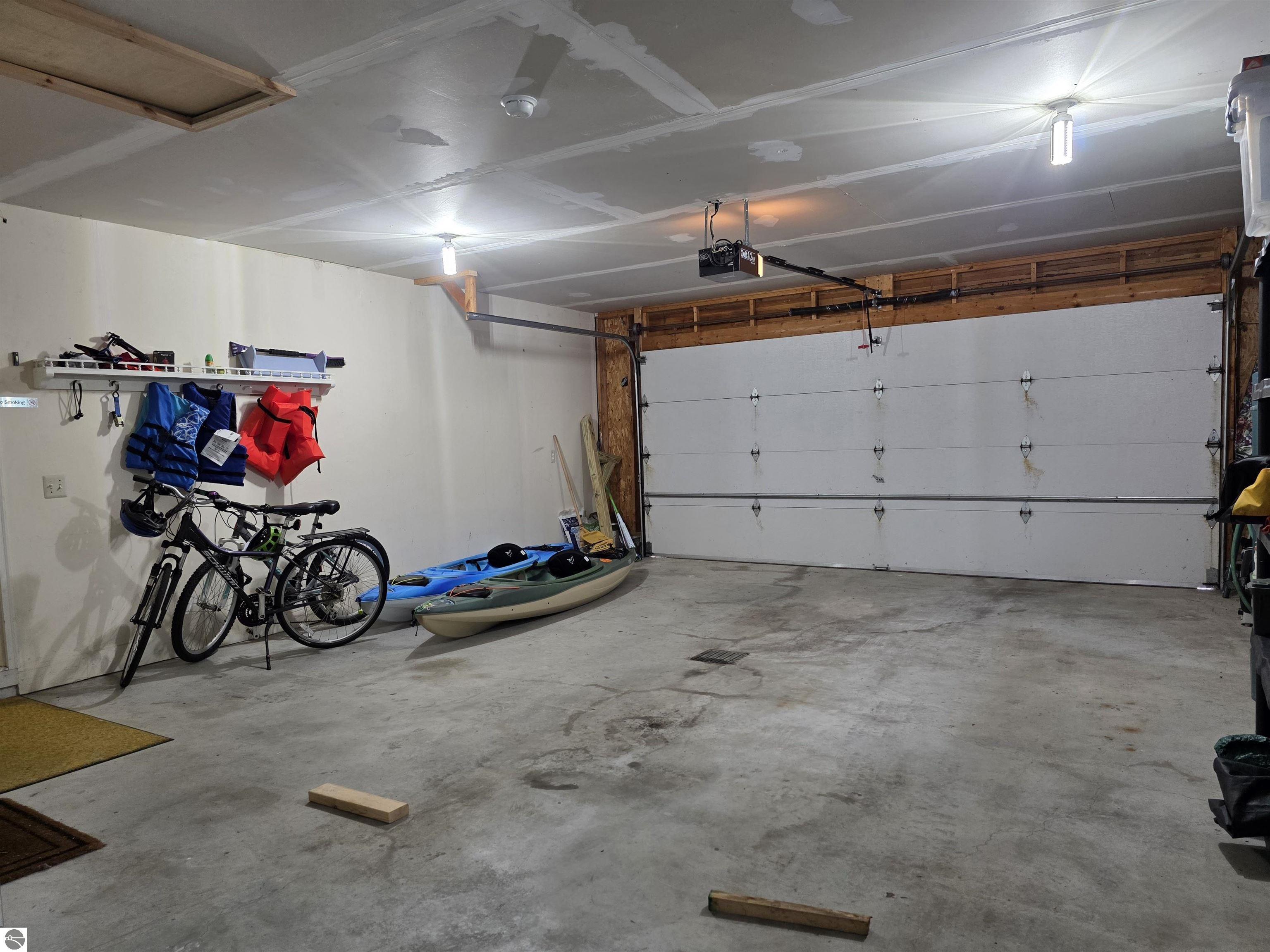 808 W Lake Street, Tawas City, MI 48763 — Photo 38