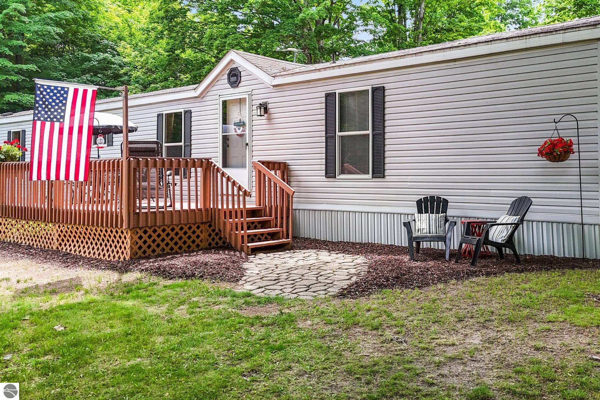 7346 Traverse Road, Thompsonville, MI 49683 — Photo 11