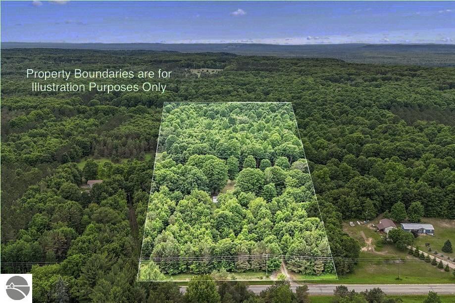 7346 Traverse Road, Thompsonville, MI 49683 — Photo 3