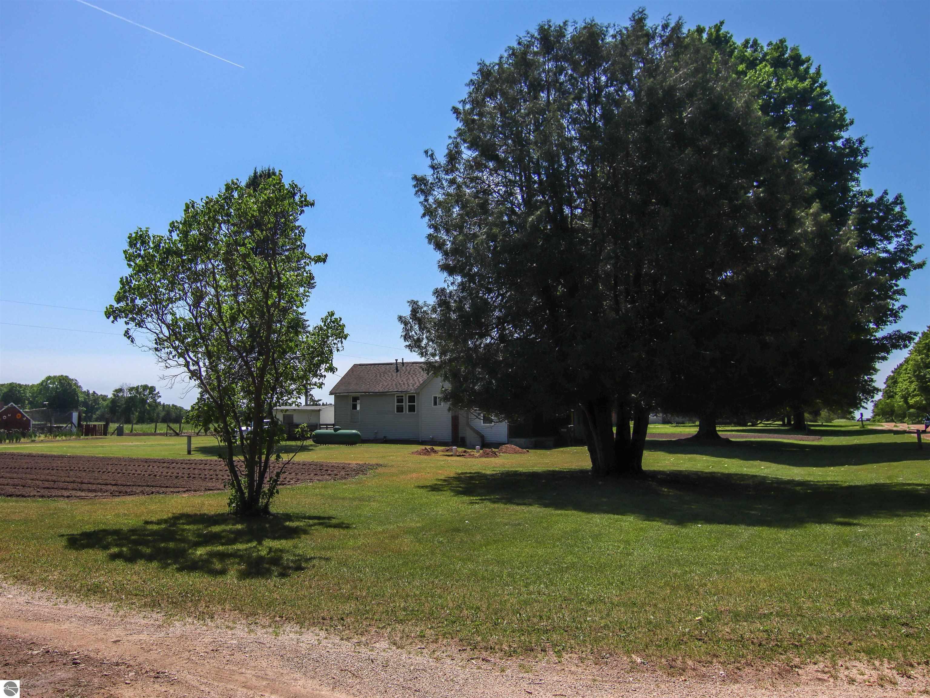 21935 Read Road, Copemish, MI 49625 — Photo 35