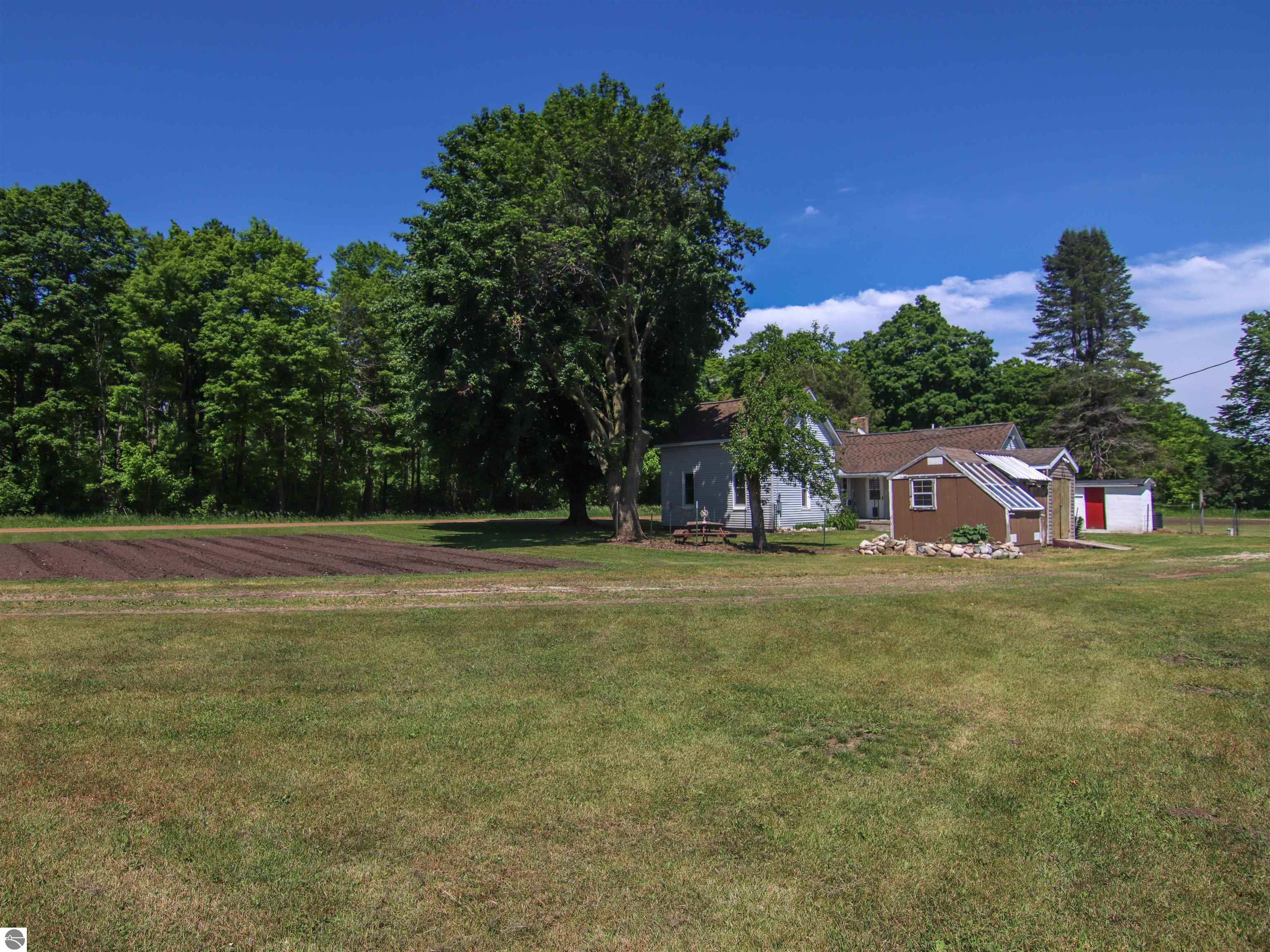 21935 Read Road, Copemish, MI 49625 — Photo 7