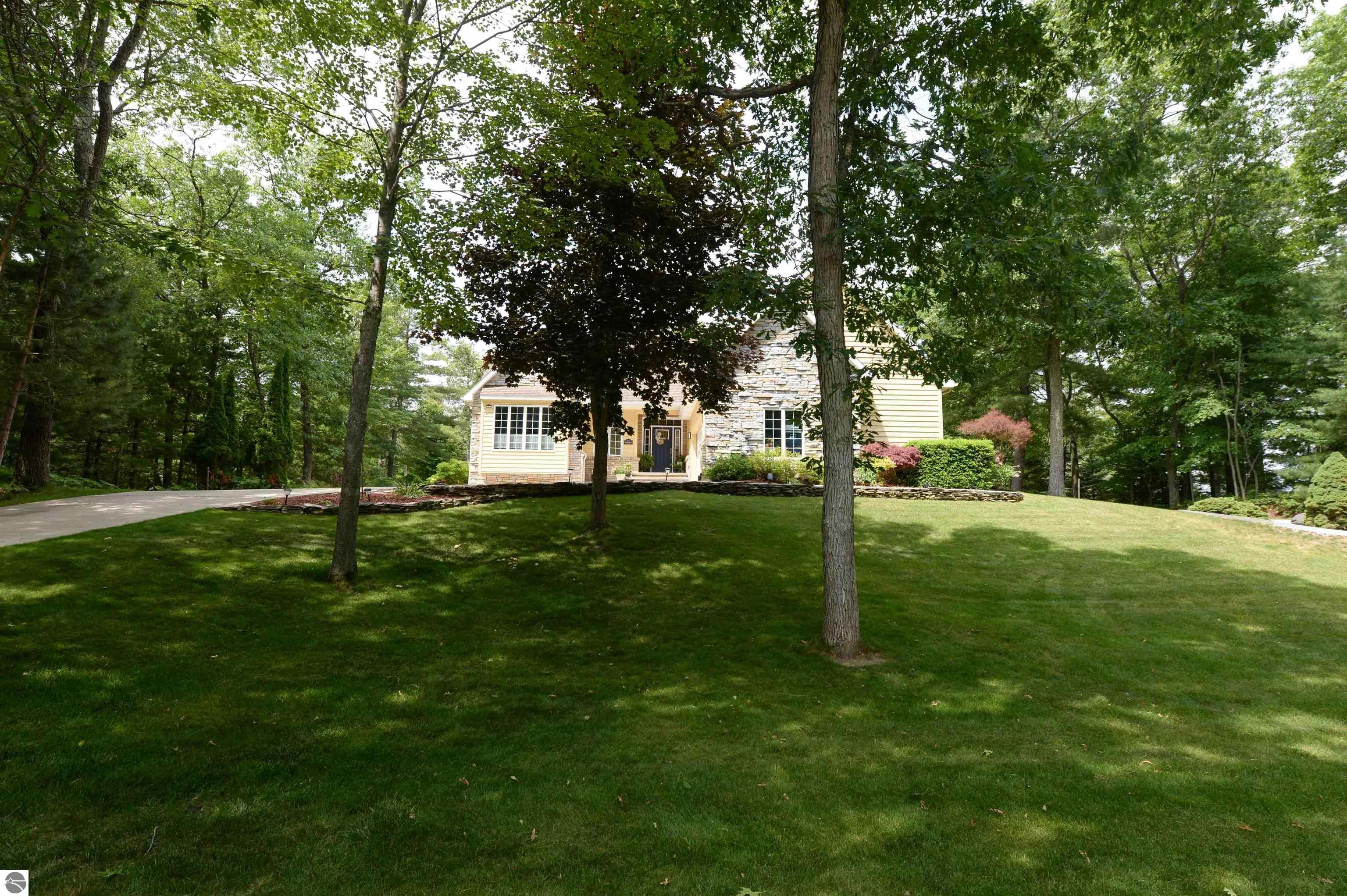 7021 Lakewood Drive, Oscoda, MI 48750 — Photo 2
